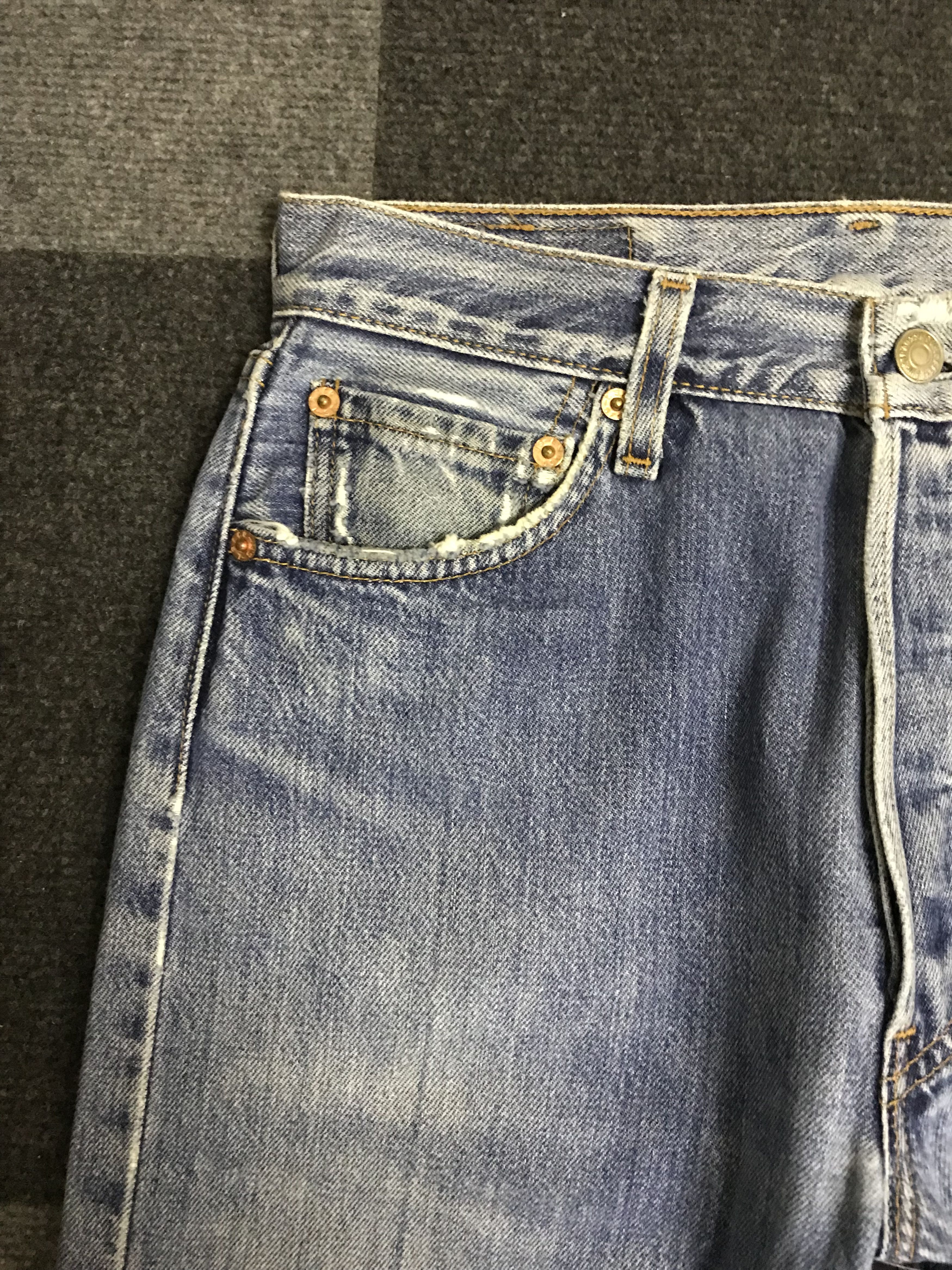Levi's × Vintage Vintage 90s Levis 501 Medium Wash Jeans Size US 28 / EU 44 - 7 Thumbnail