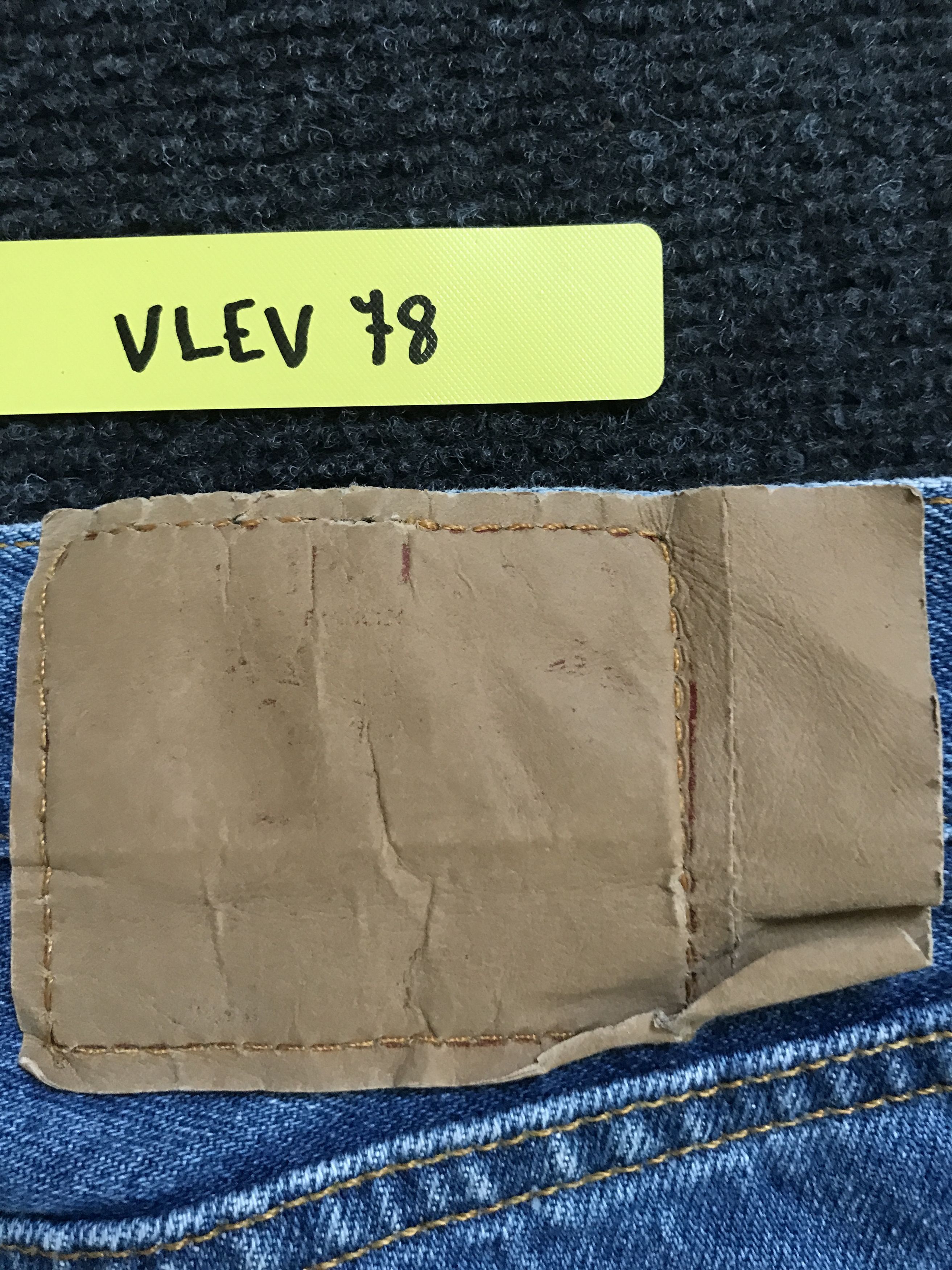 Levi's VLEV78 - Vintage Levis 501 Medium Wash Jeans Size US 30 / EU 46 - 16 Thumbnail