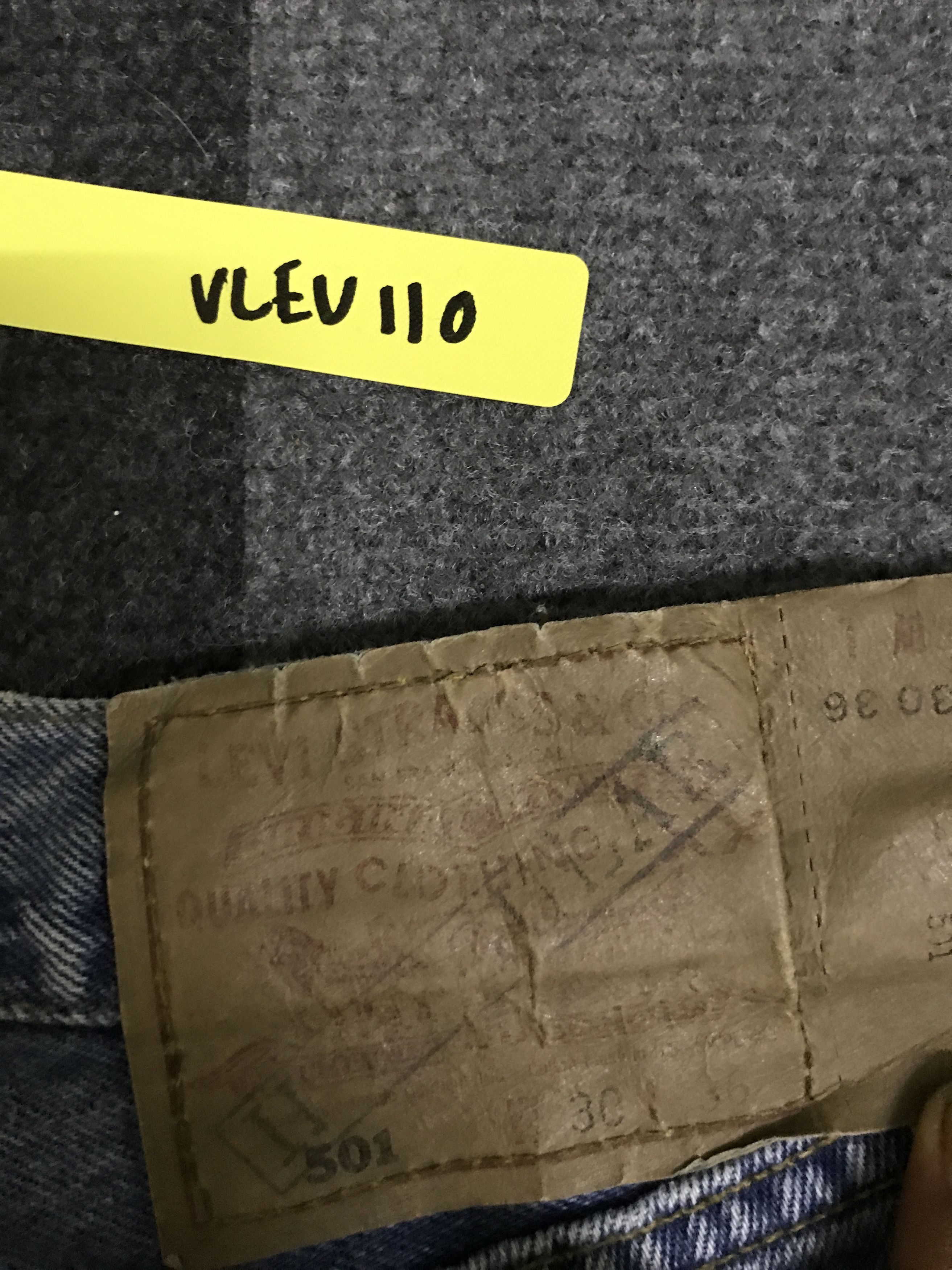 Levi's VLEV110 Vintage Rare Levis 501 "USED LOOK' Jeans Size US 27 - 18 Thumbnail