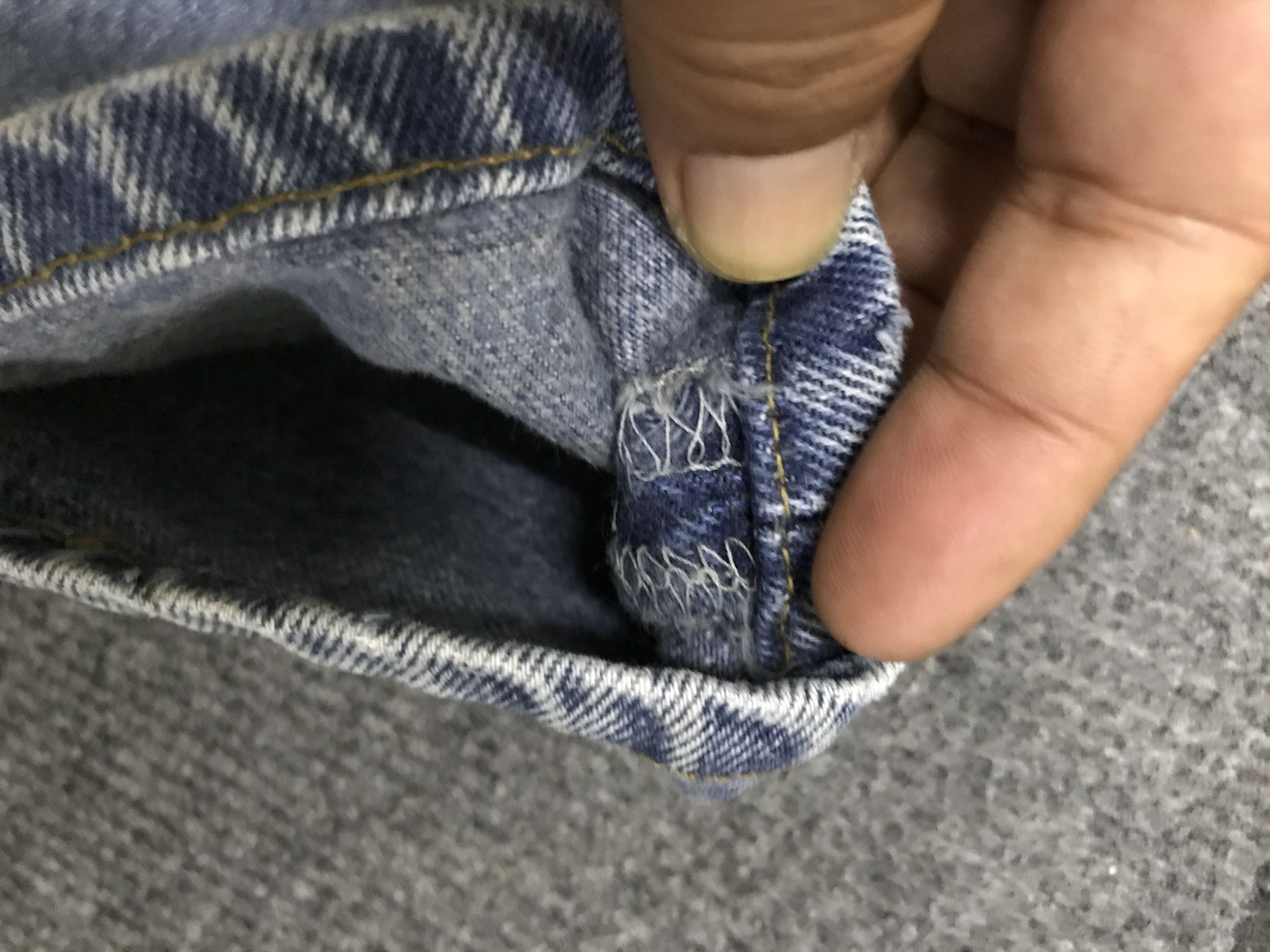 Levi's VLEV110 Vintage Rare Levis 501 "USED LOOK' Jeans Size US 27 - 11 Thumbnail