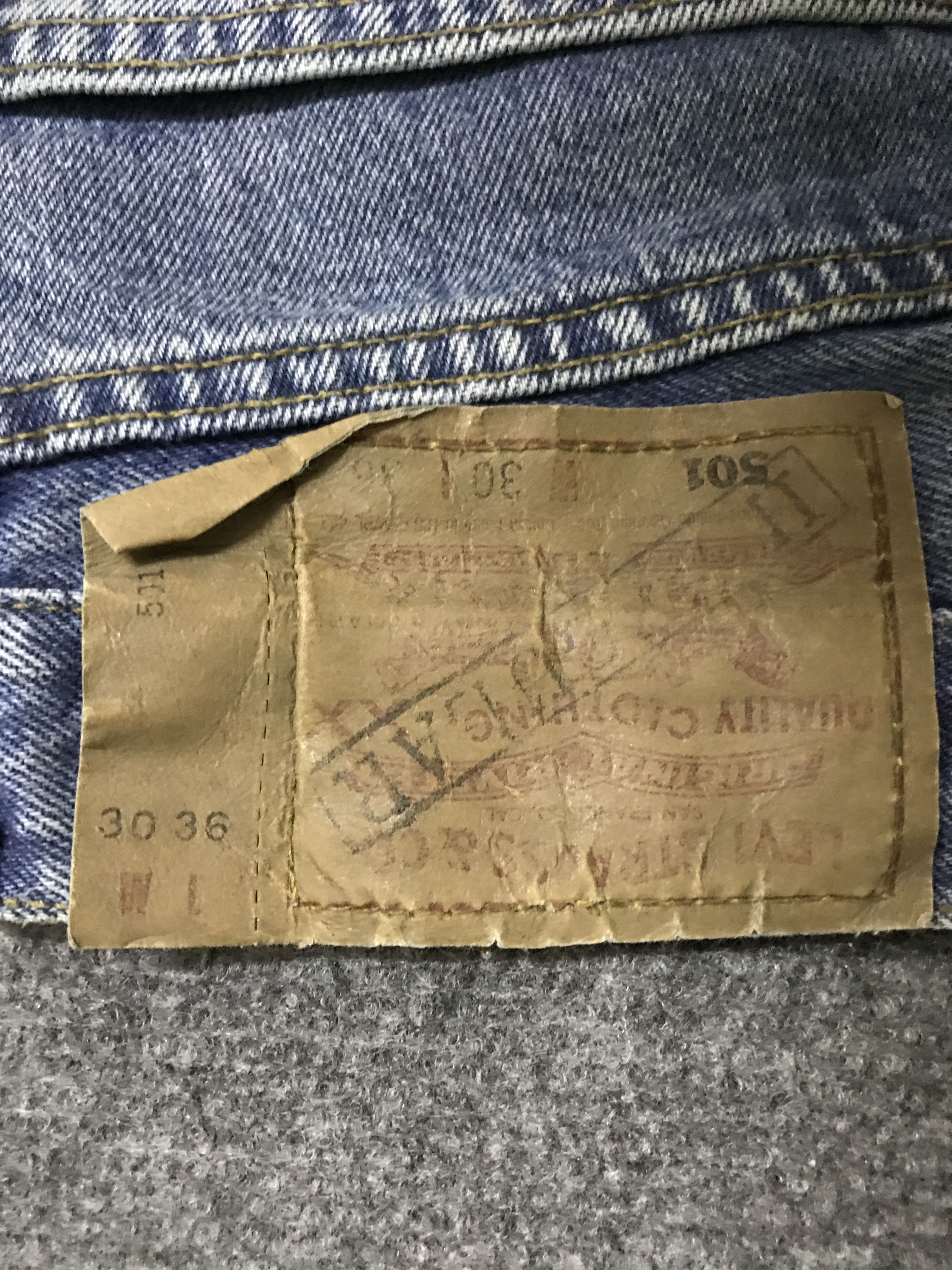 Levi's VLEV110 Vintage Rare Levis 501 "USED LOOK' Jeans Size US 27 - 12 Thumbnail