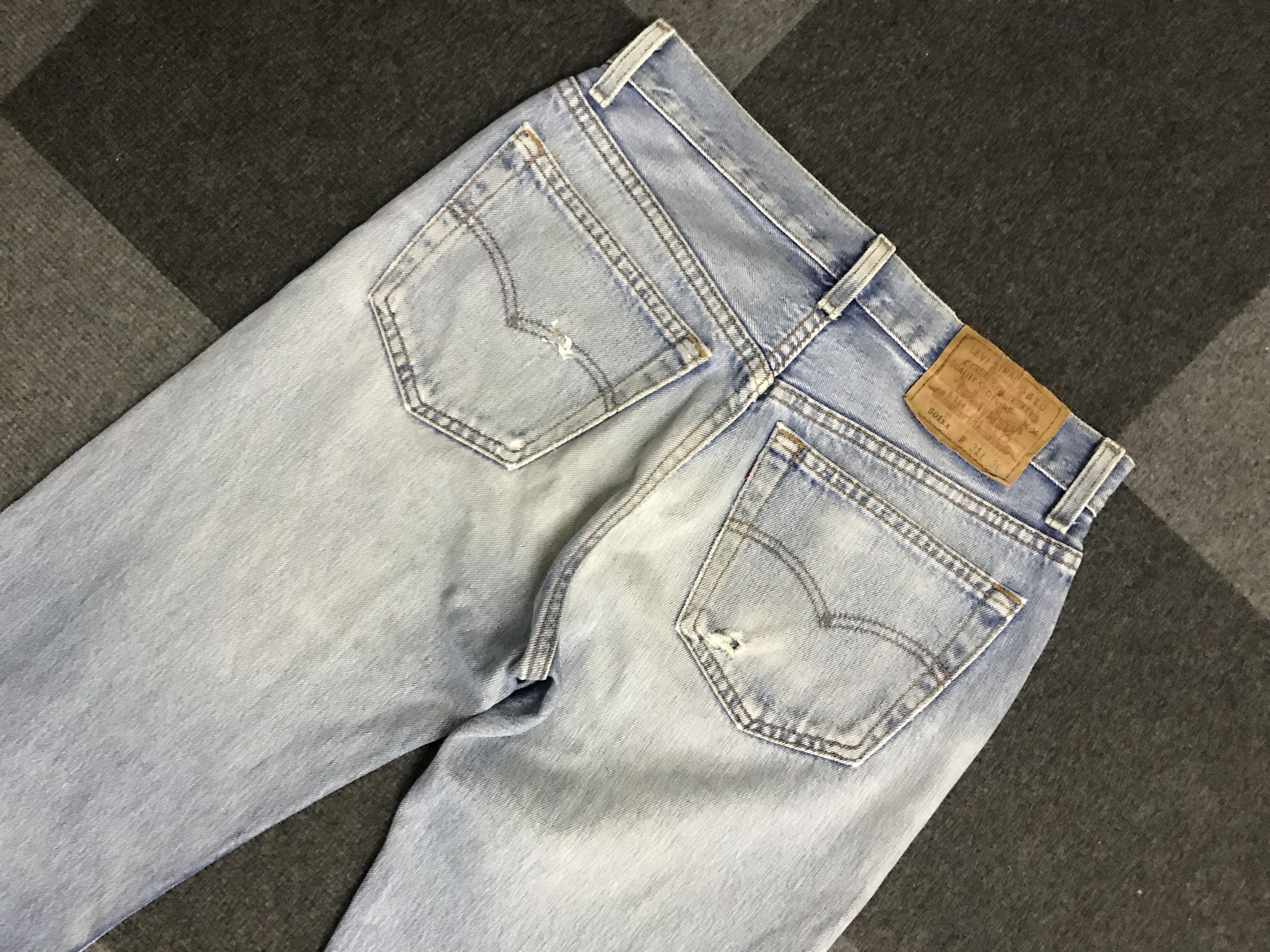Levi's × Vintage VL151- Vintage Levis 501 Light Wash Distressed Jeans Size US 29 - 10 Thumbnail