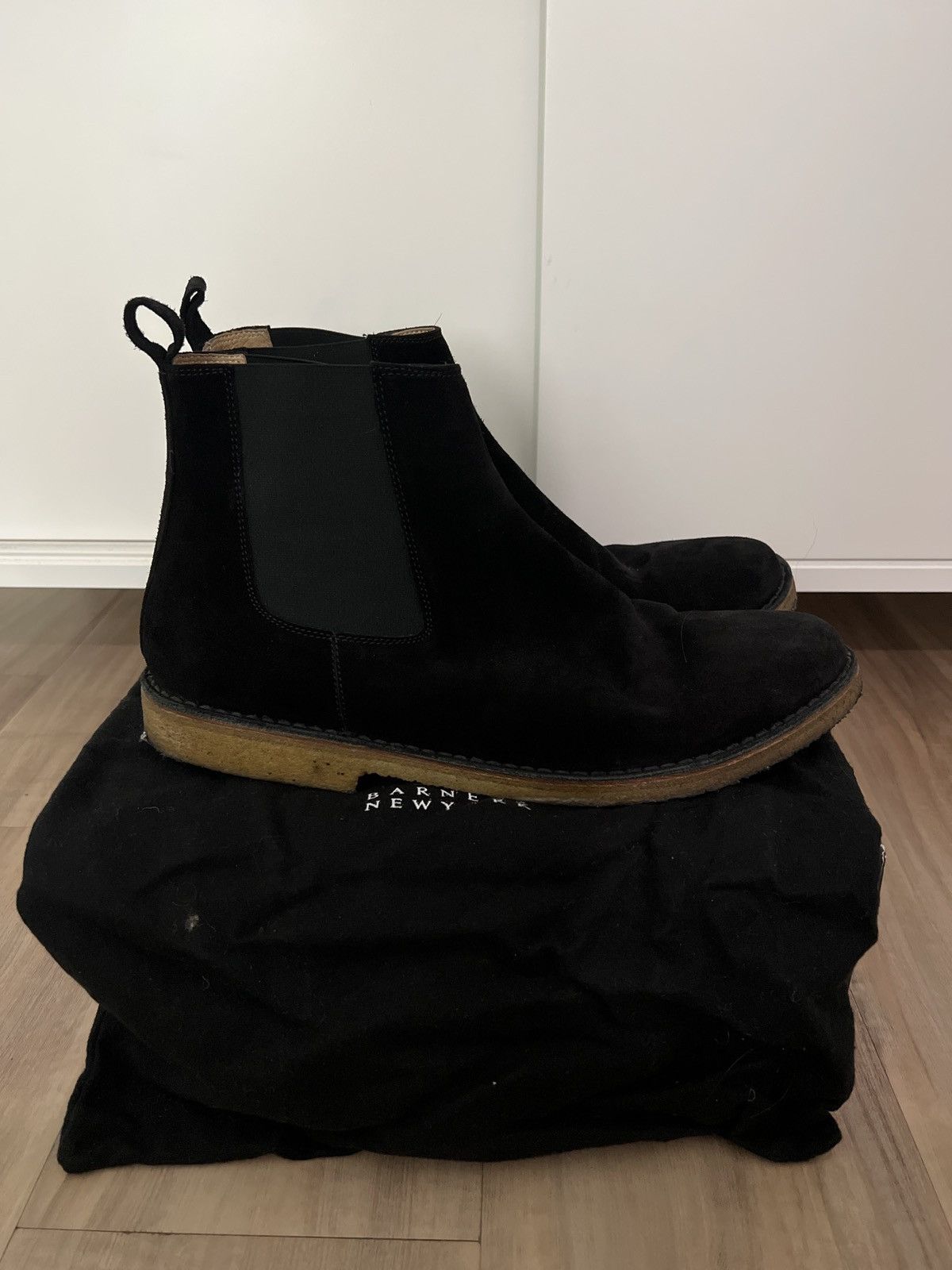 Barneys new york suede chelsea boots best sale