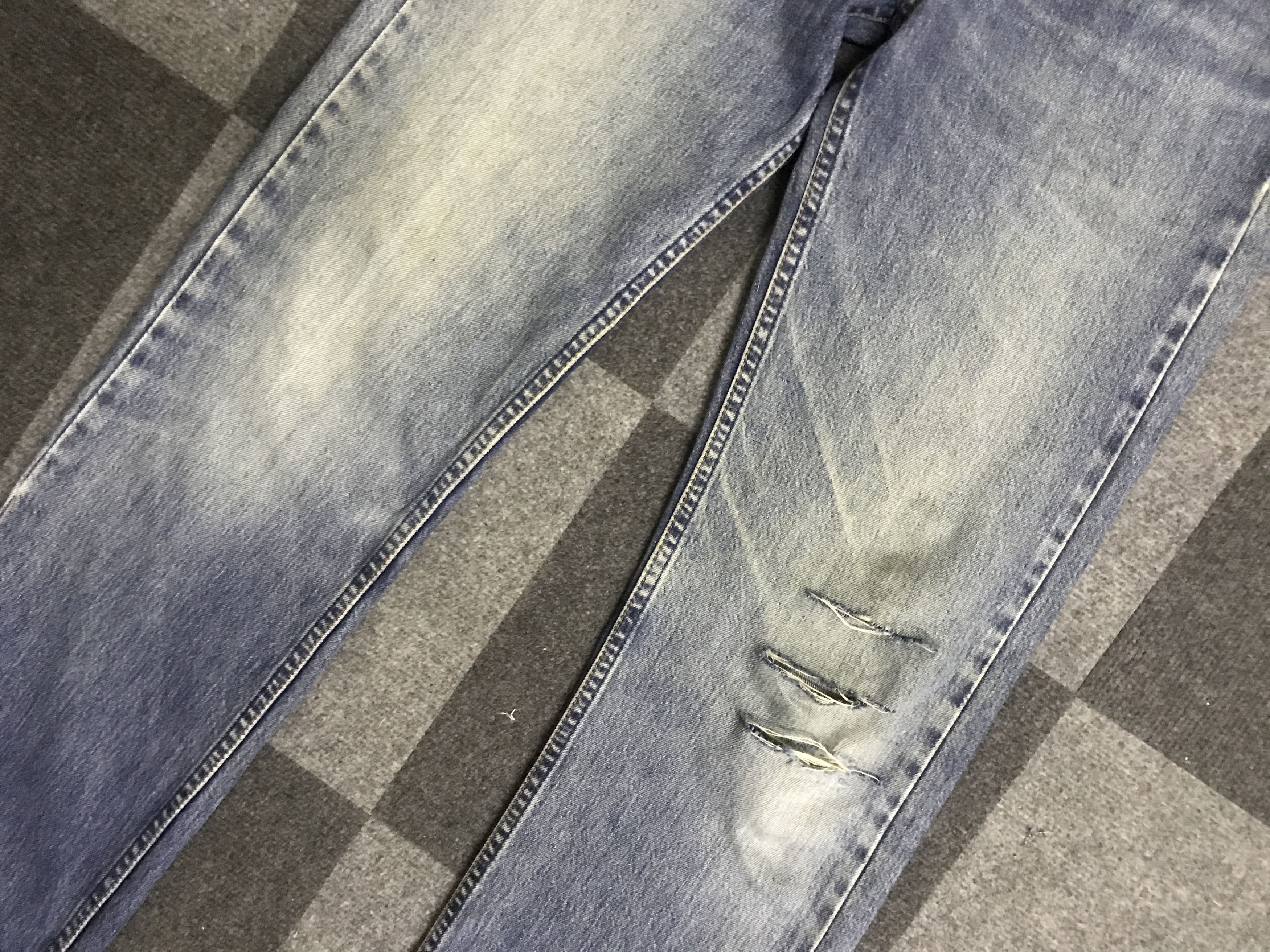 Levi's VLEV128-Vtg Levis 519 Blue Wash Distressed Jeans Size US 30 / EU 46 - 3 Thumbnail