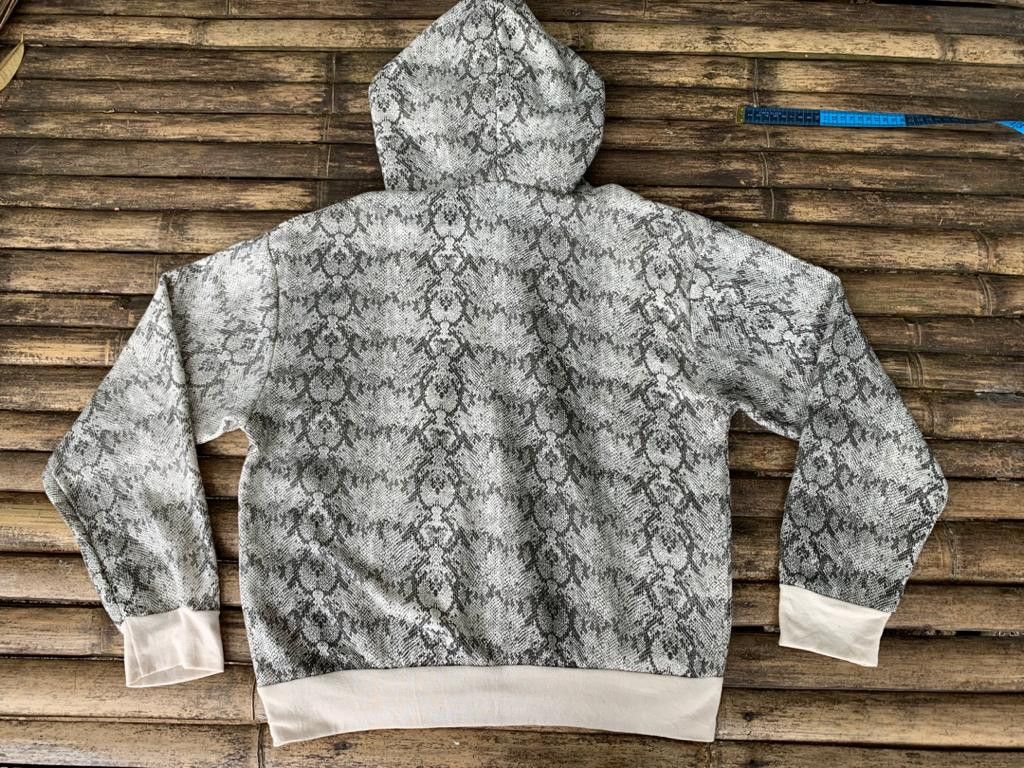 Designer × Japanese Brand Shisky Hoodie Snake Skin Design Size US L / EU 52-54 / 3 - 4 Thumbnail
