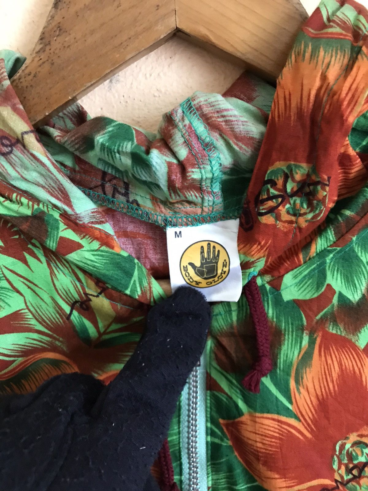 Body Glove × Vintage VINTAGE BODY GLOVE HAWAIIAN SURF BEACH HOODIE OVERPRINT Size US M / EU 48-50 / 2 - 8 Thumbnail