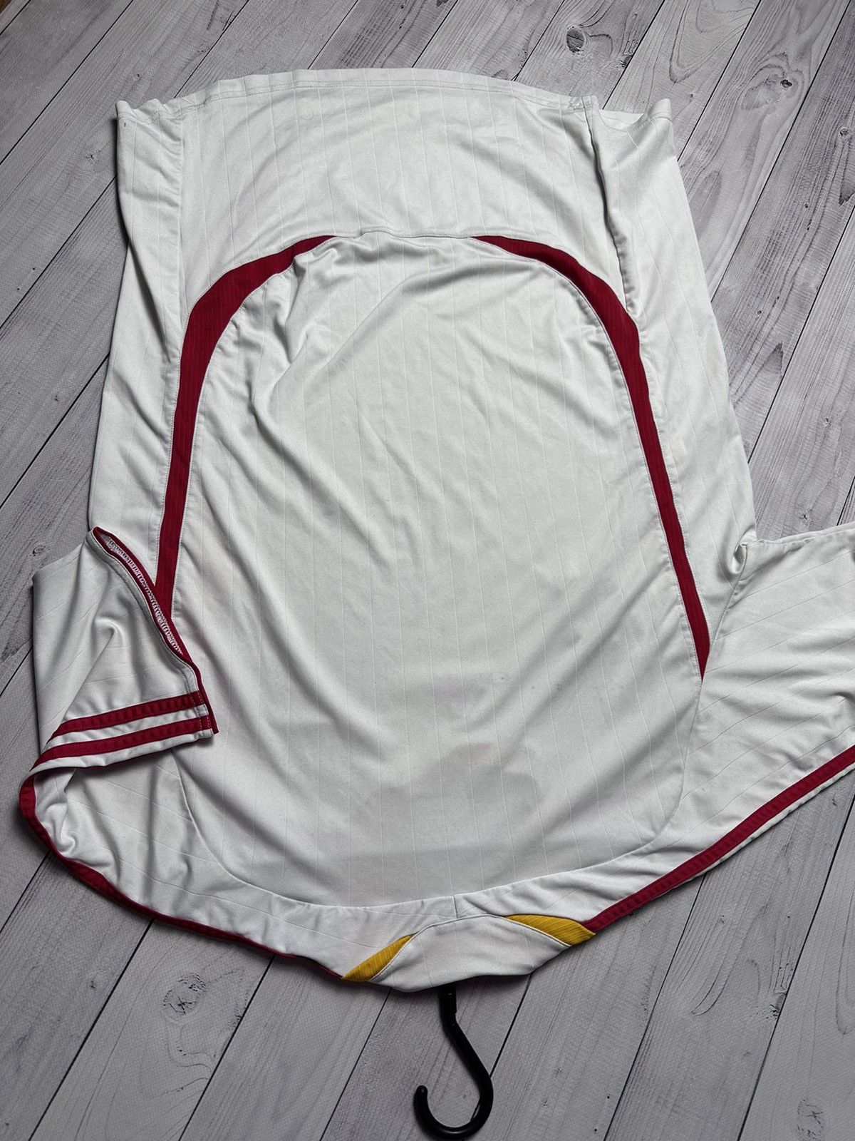 Adidas × Vintage Vintage adidas Spain soccer jersey size L Size US L / EU 52-54 / 3 - 9 Thumbnail