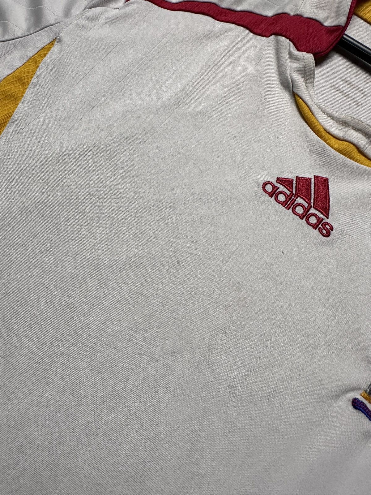 Adidas × Vintage Vintage adidas Spain soccer jersey size L Size US L / EU 52-54 / 3 - 7 Thumbnail