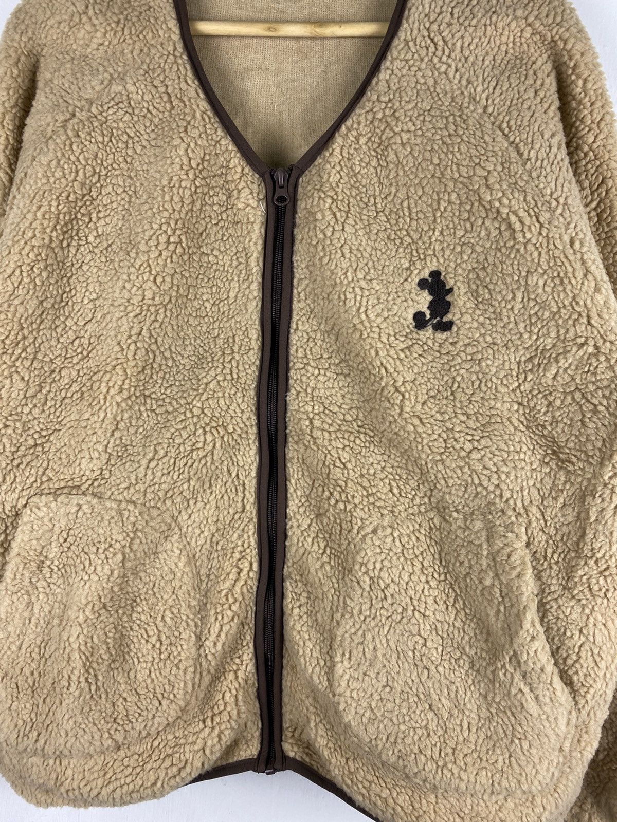 Disney STEAL 🔥 Mickey Mouse Sherpa Sweater Zip Up Cardigan Size US L / EU 52-54 / 3 - 2 Thumbnail