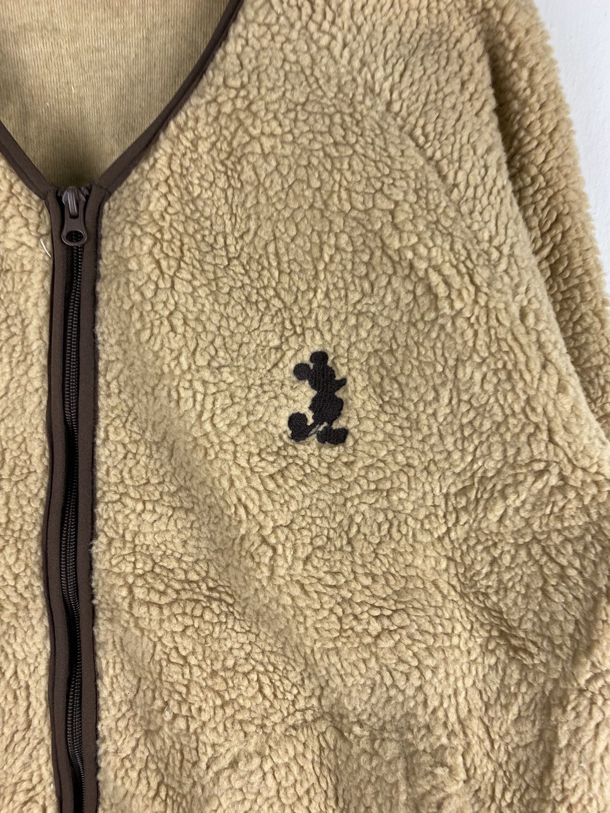 Disney STEAL 🔥 Mickey Mouse Sherpa Sweater Zip Up Cardigan Size US L / EU 52-54 / 3 - 3 Thumbnail