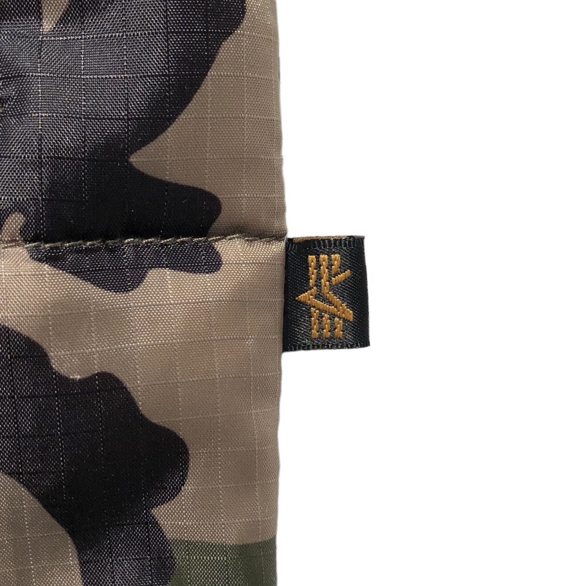 Alpha Industries Alpha Industries Camo Down Feather Puffer Jacket Size US M / EU 48-50 / 2 - 8 Thumbnail