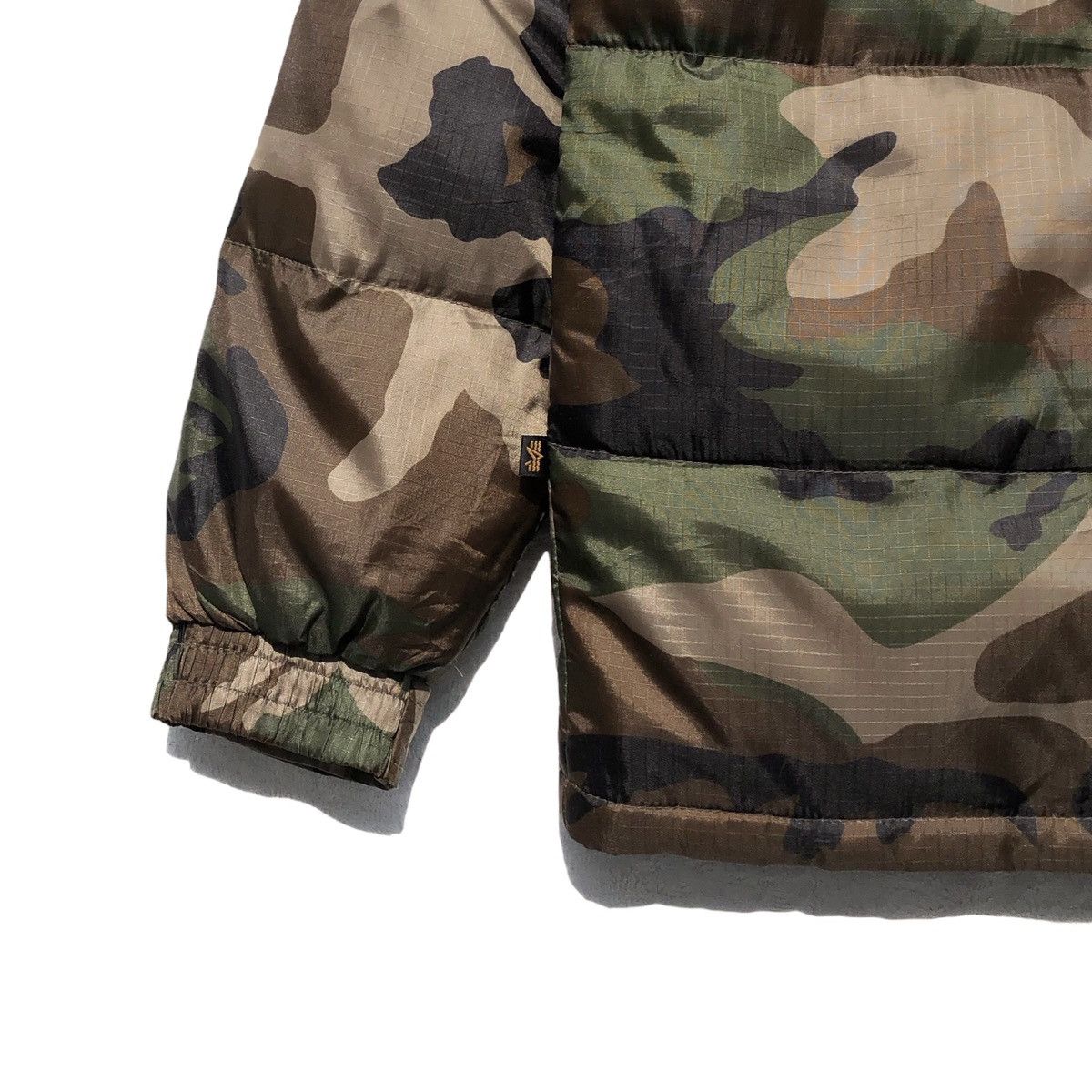 Alpha Industries Alpha Industries Camo Down Feather Puffer Jacket Size US M / EU 48-50 / 2 - 10 Thumbnail