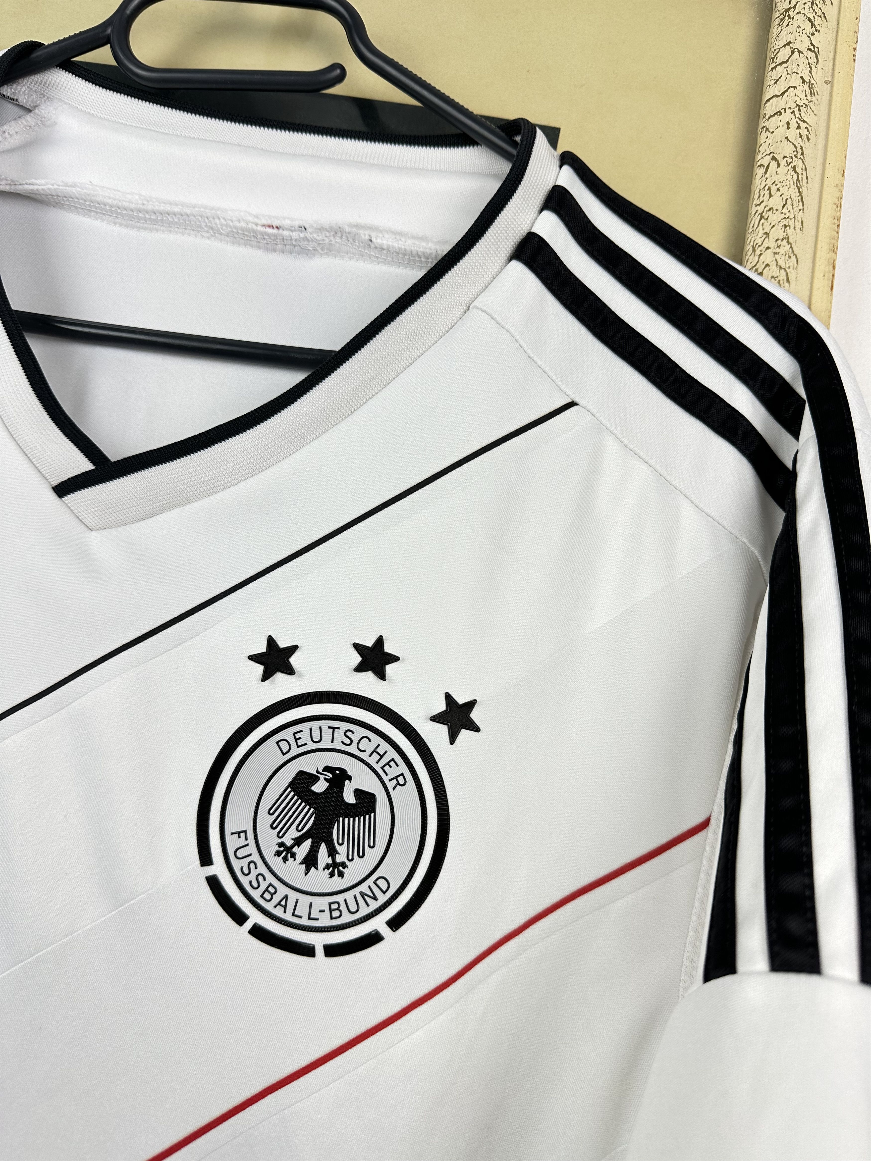 Adidas Germany football shirt 2012 Soccer Jersey Y2K Sport Tee Size US M / EU 48-50 / 2 - 3 Thumbnail