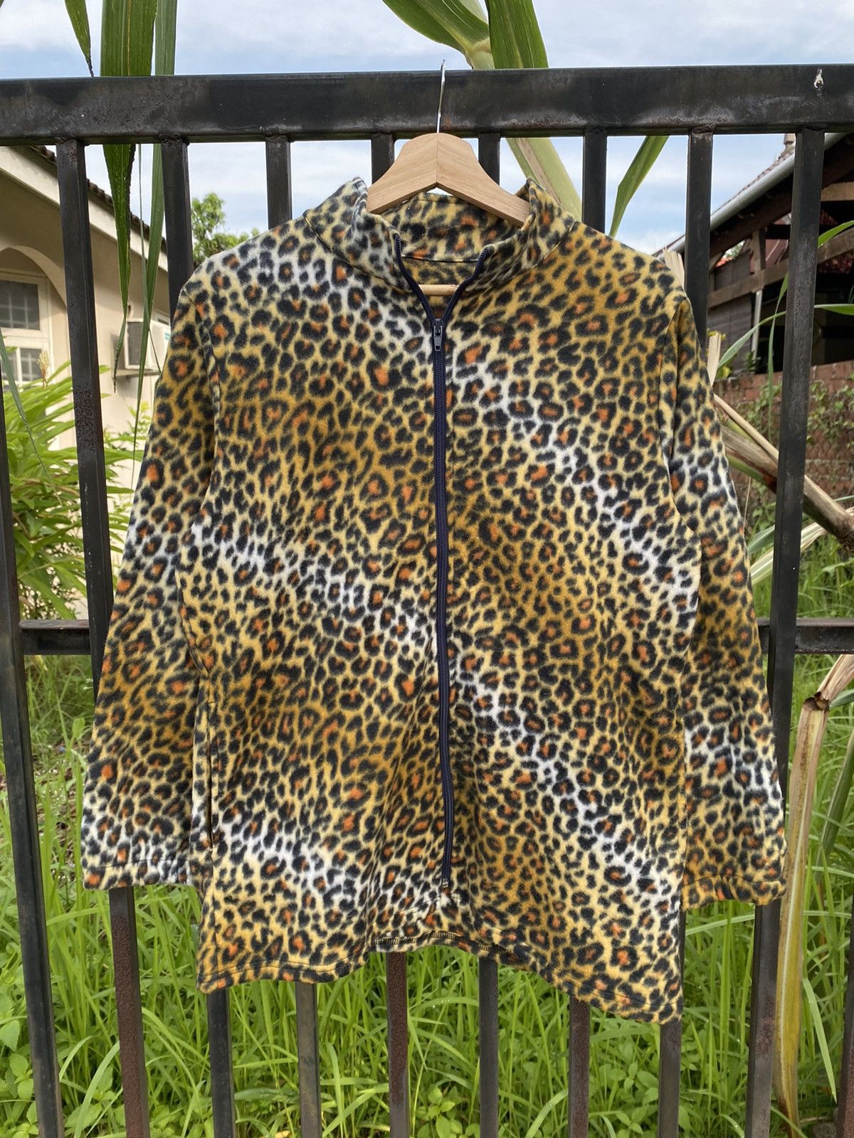 Japanese Brand GONE🔥 Japanese Fashion Leopard Skin Fleece Sweater Jacket Size M / US 6-8 / IT 42-44 - 1 Thumbnail