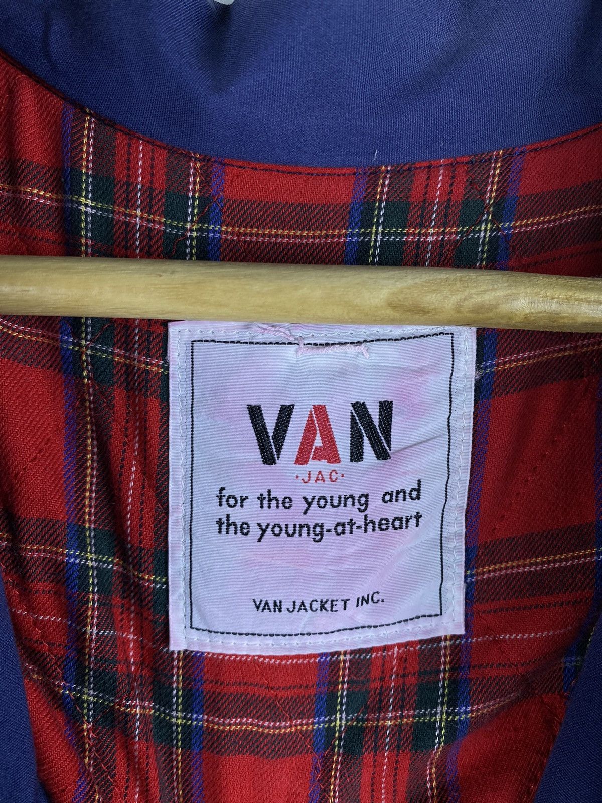Van GONE 🔥 Vintage 90s Van Jac SpellOut Bomber Jacket Size US L / EU 52-54 / 3 - 5 Thumbnail