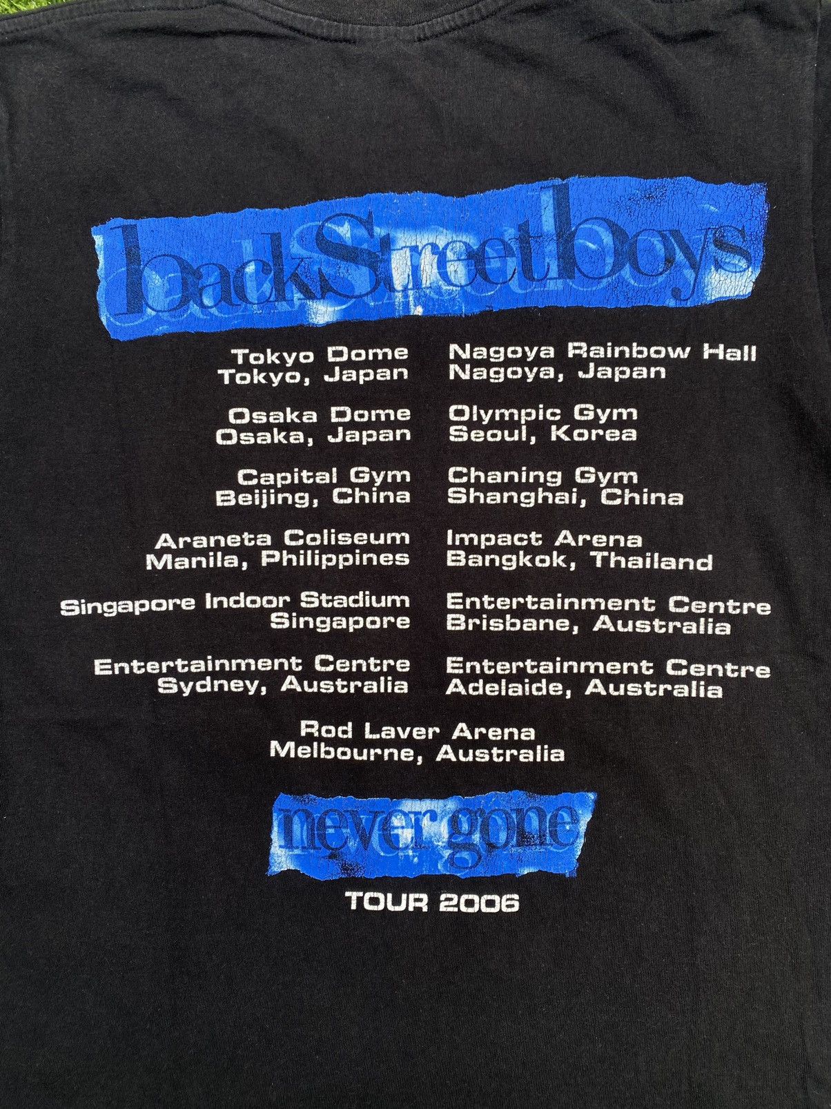 Band Tees SHOOT 🔥 Vintage BackStreet Boys Never Gone Tour Tee T Shirt Size US S / EU 44-46 / 1 - 6 Thumbnail