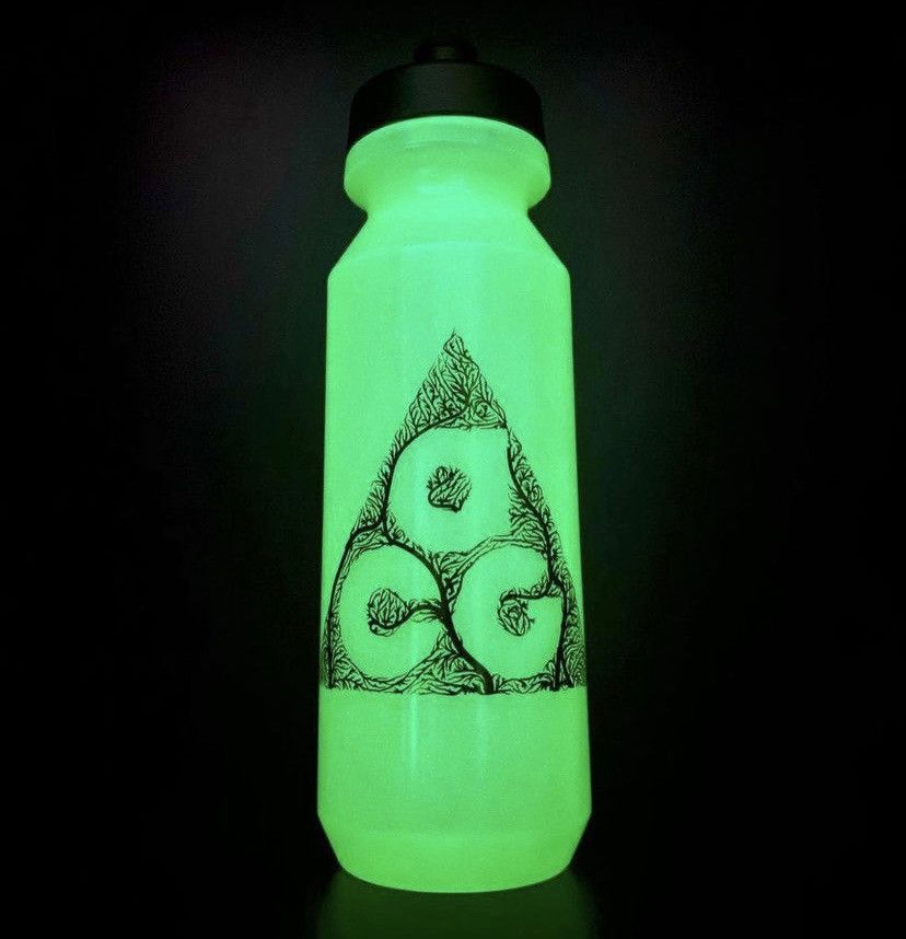 Nike × Nike ACG Nike ACG water bottle Glow In the Dark Size ONE SIZE - 2 Thumbnail