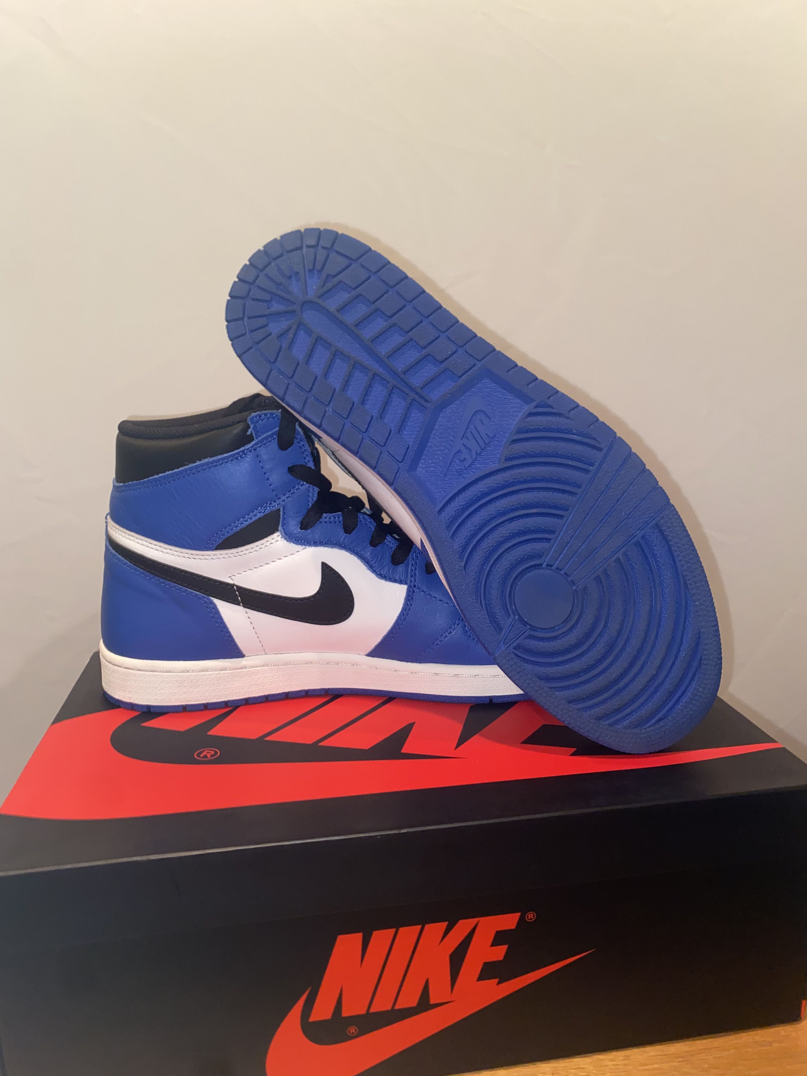 Jordan Brand Air Jordan 1 Retro High OG 'Game Royal' Size US 11 / EU 44 - 2 Thumbnail