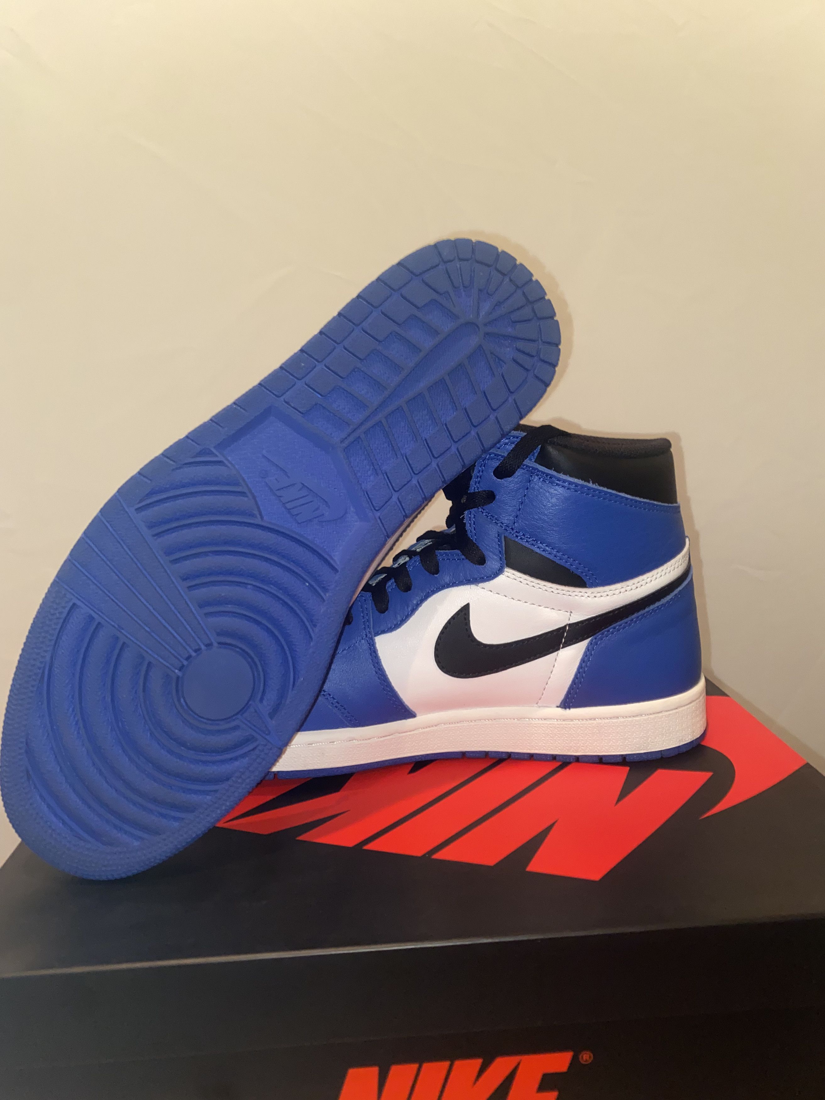 Jordan Brand Air Jordan 1 Retro High OG 'Game Royal' Size US 11 / EU 44 - 3 Thumbnail