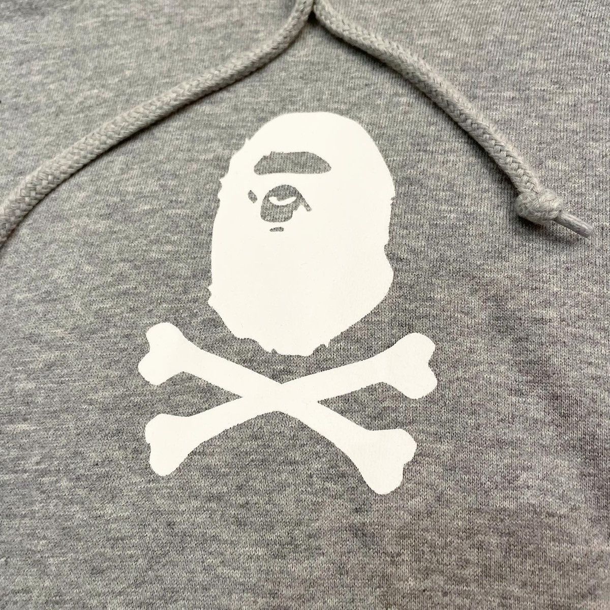 Bape Bape Pirate Store Crossbones Pullover Hoodie Size US L / EU 52-54 / 3 - 3 Thumbnail