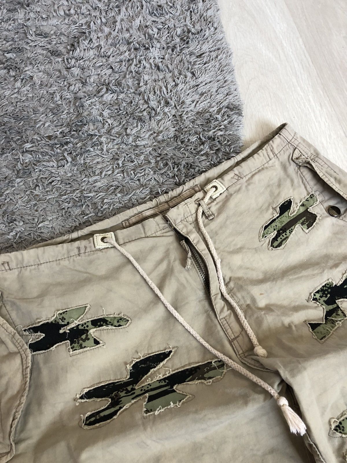 20471120 × Japanese Brand Vintage Y2K Distressed Camo Japanese Baggy Parachute Pants Size US 34 / EU 50 - 6 Thumbnail