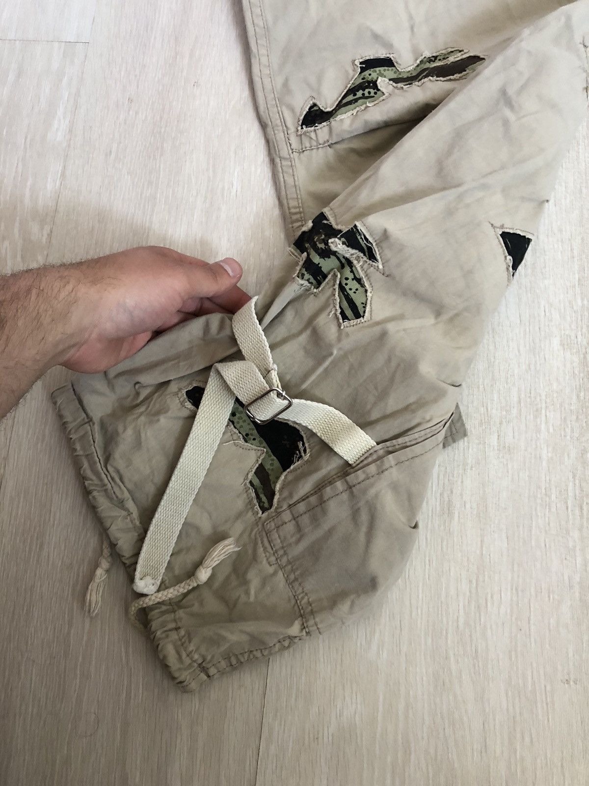 20471120 × Japanese Brand Vintage Y2K Distressed Camo Japanese Baggy Parachute Pants Size US 34 / EU 50 - 5 Thumbnail