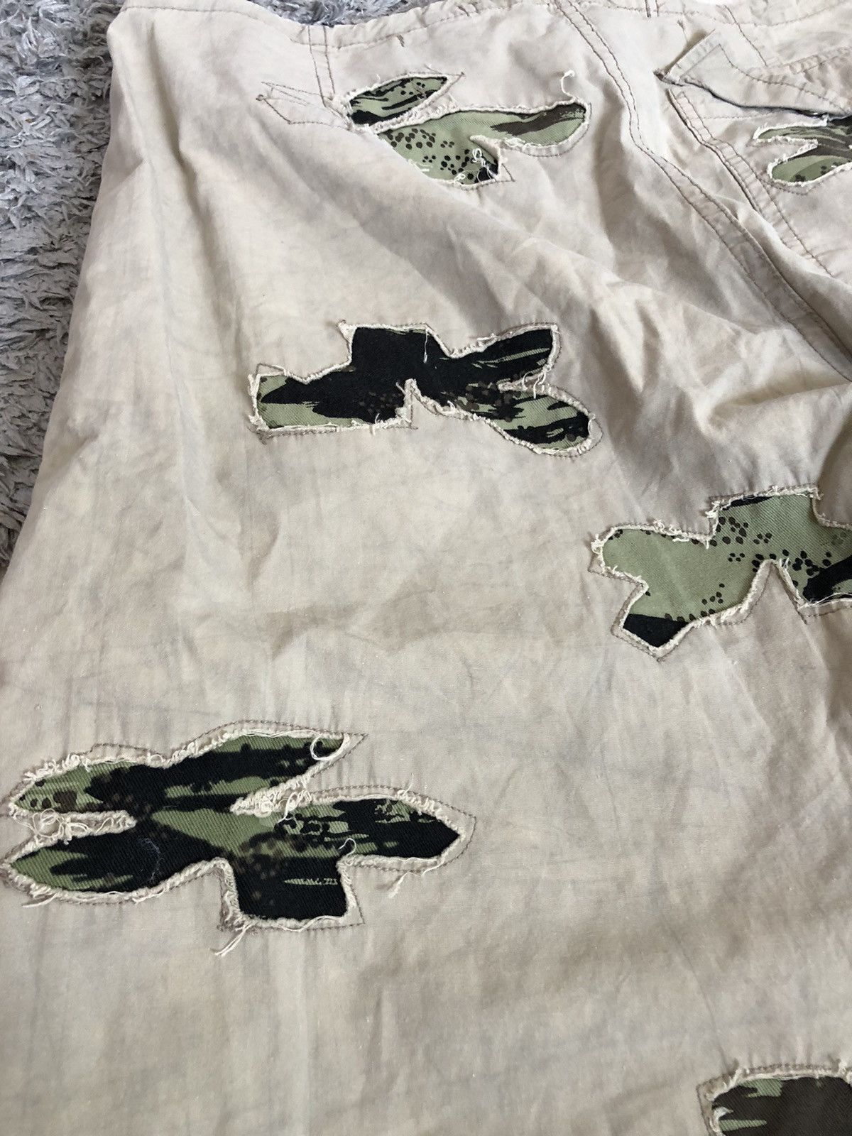 20471120 × Japanese Brand Vintage Y2K Distressed Camo Japanese Baggy Parachute Pants Size US 34 / EU 50 - 14 Thumbnail