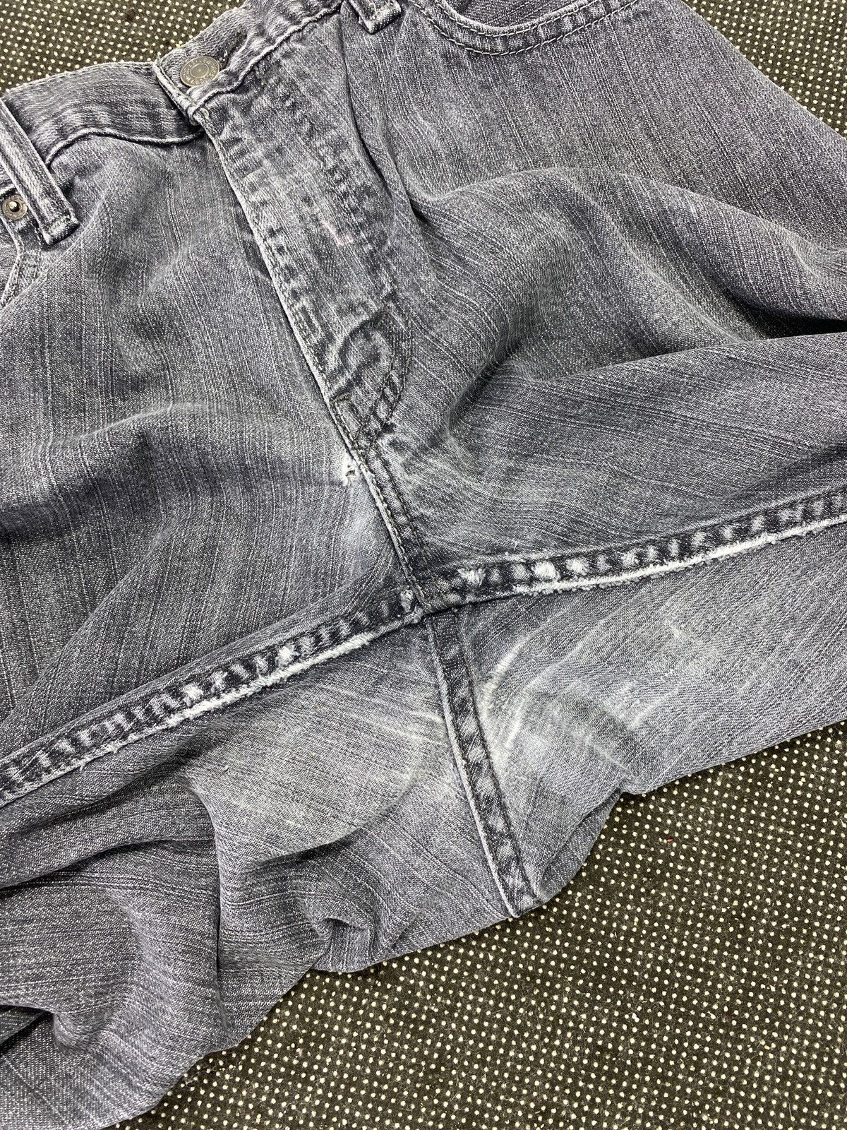 Jean × Levi's × Vintage VINTAGE LEVIS 514 FADED GREY JEANS-J401 Size US 35 - 8 Thumbnail