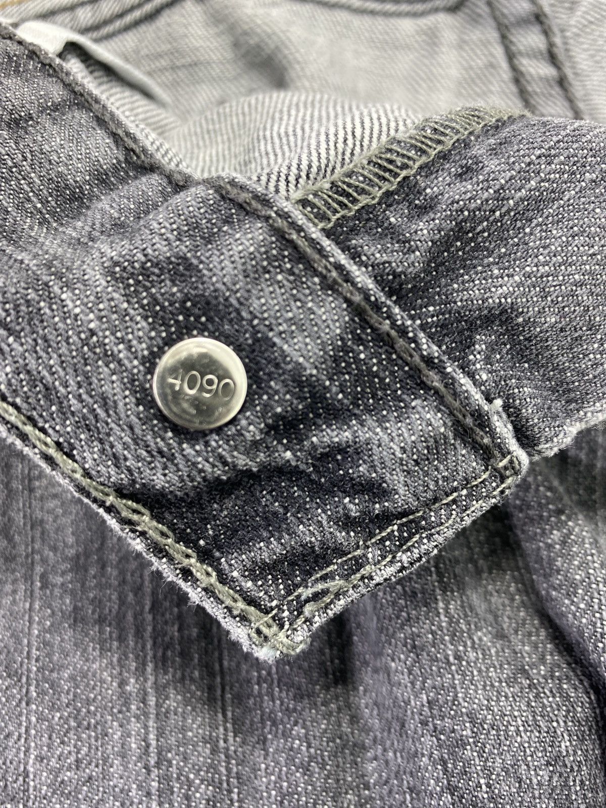 Jean × Levi's × Vintage VINTAGE LEVIS 514 FADED GREY JEANS-J401 Size US 35 - 6 Thumbnail