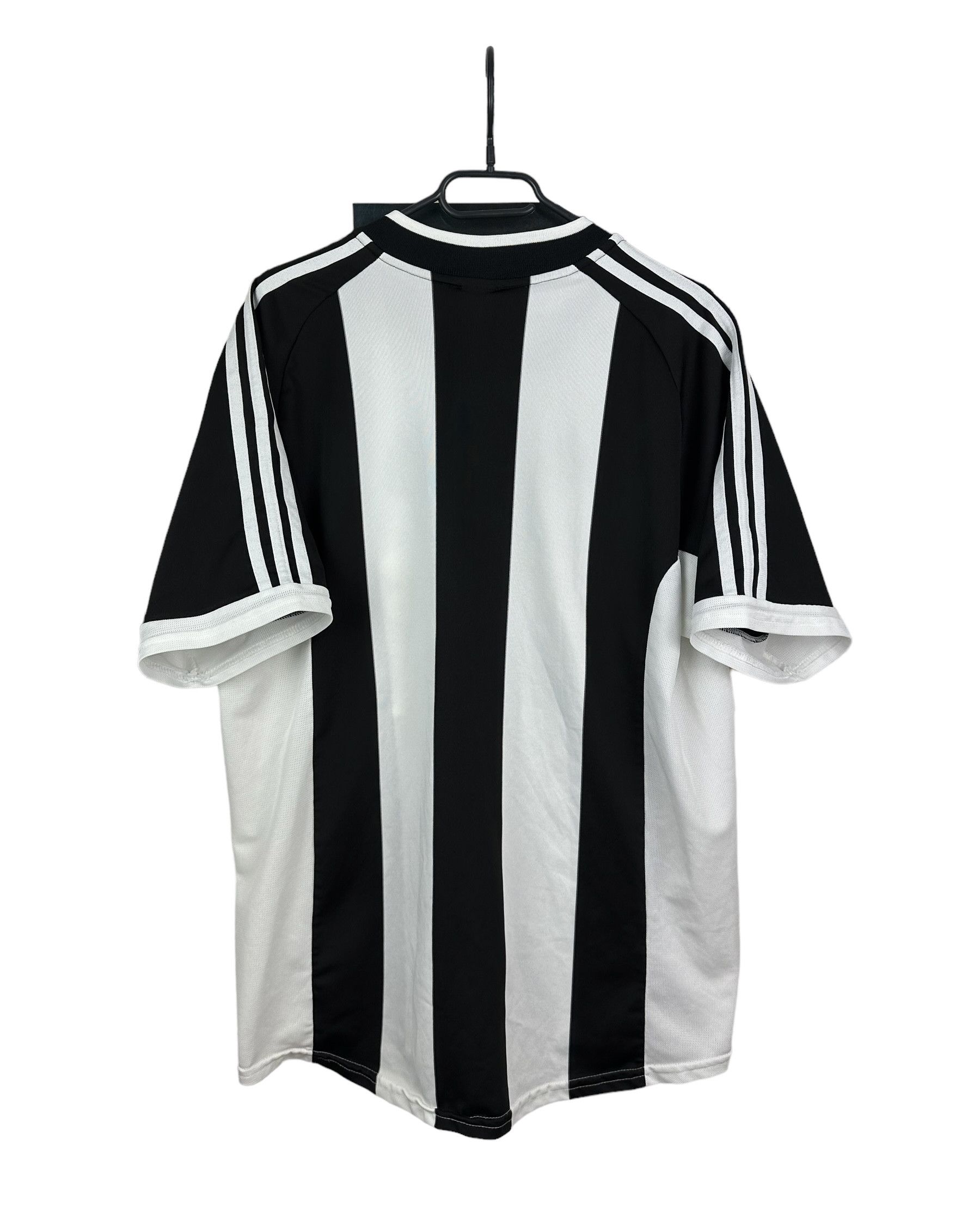 Adidas × Vintage Newcastle Home football shirt 2001 Soccer Jersey Sport Size US L / EU 52-54 / 3 - 12 Thumbnail