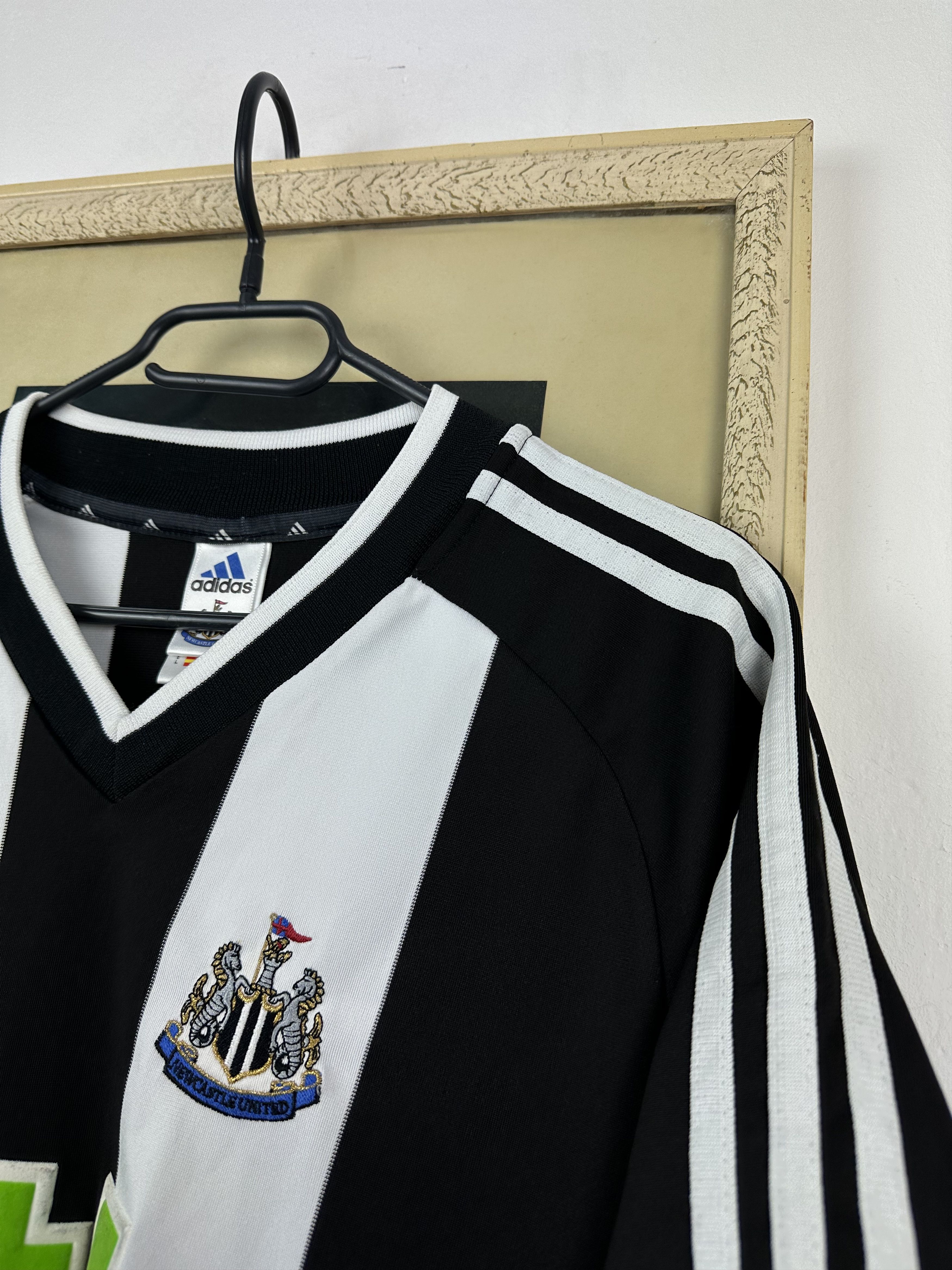 Adidas × Vintage Newcastle Home football shirt 2001 Soccer Jersey Sport Size US L / EU 52-54 / 3 - 6 Thumbnail