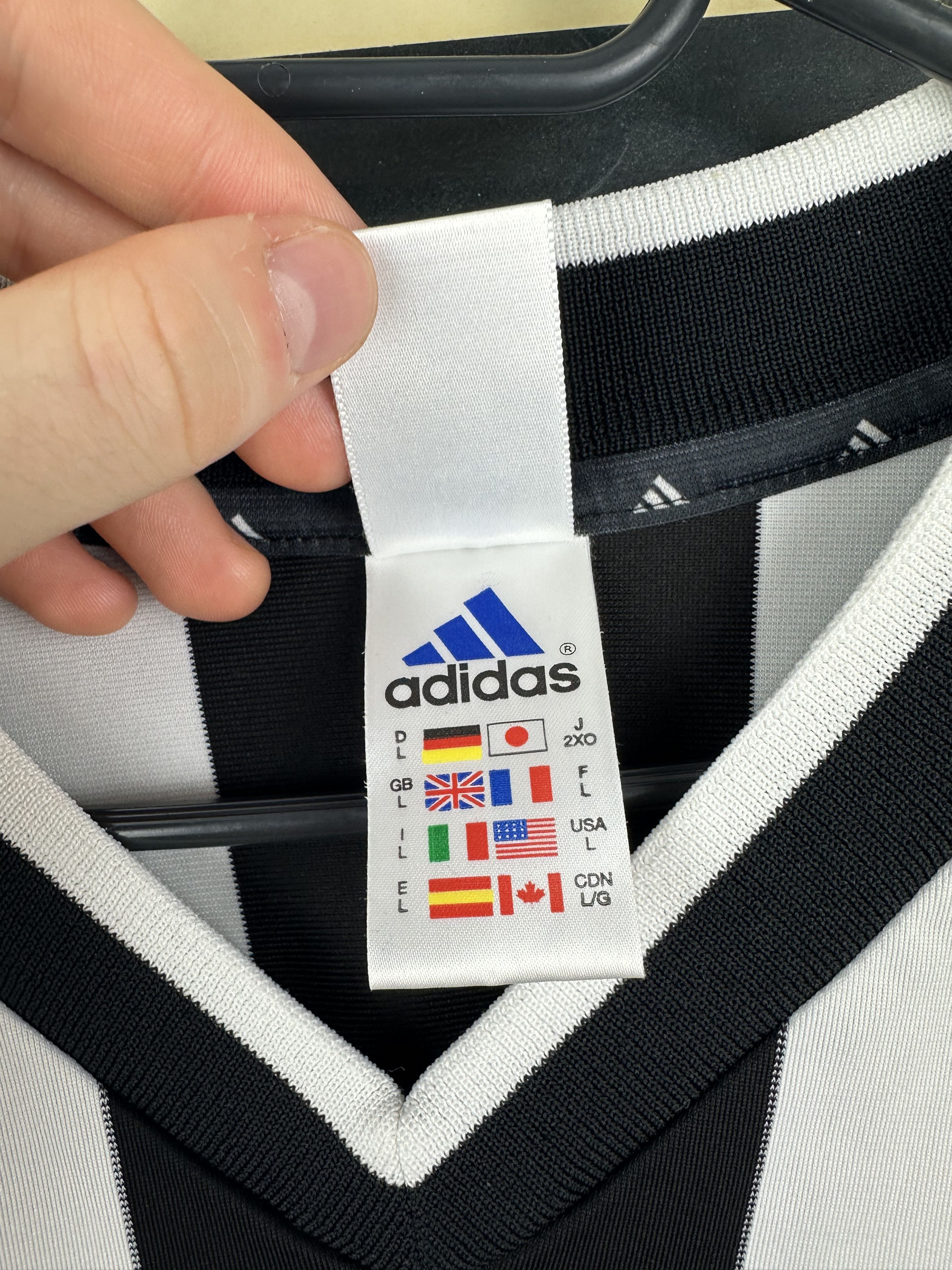 Adidas × Vintage Newcastle Home football shirt 2001 Soccer Jersey Sport Size US L / EU 52-54 / 3 - 8 Thumbnail