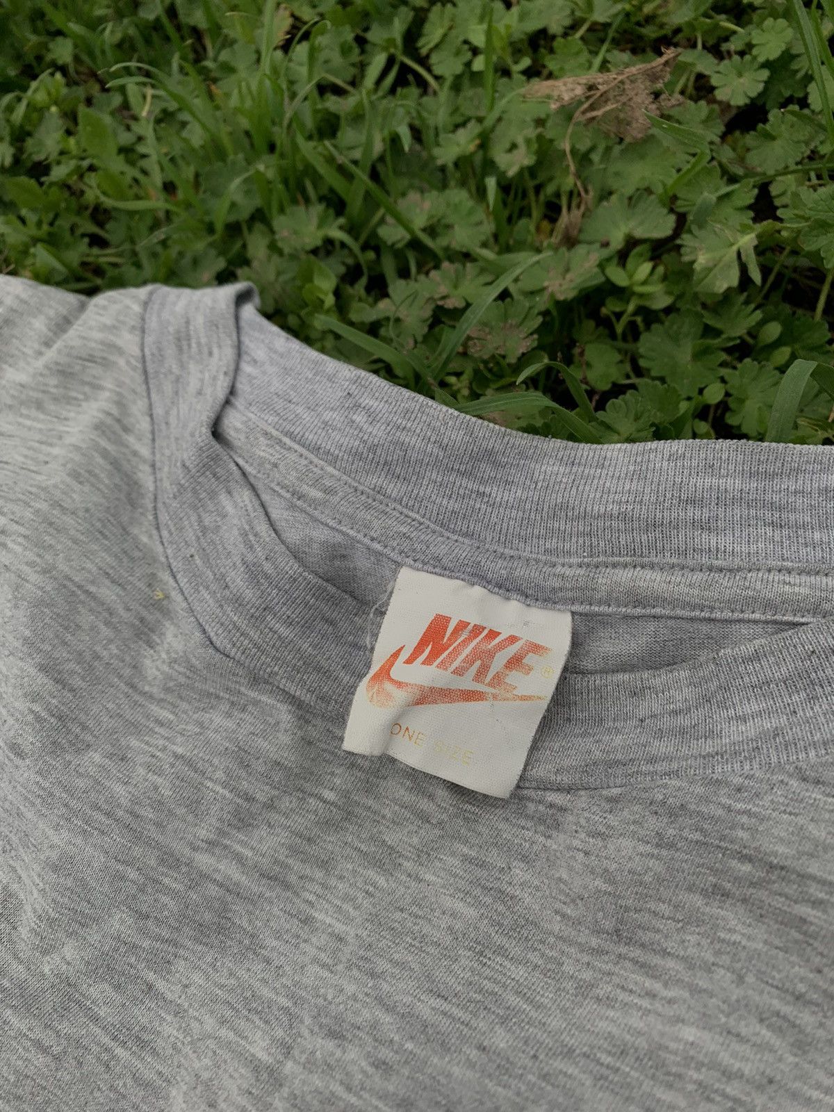 Nike × Vintage Vintage 80s Nike International t-shirt big logo one size Size US XL / EU 56 / 4 - 4 Thumbnail