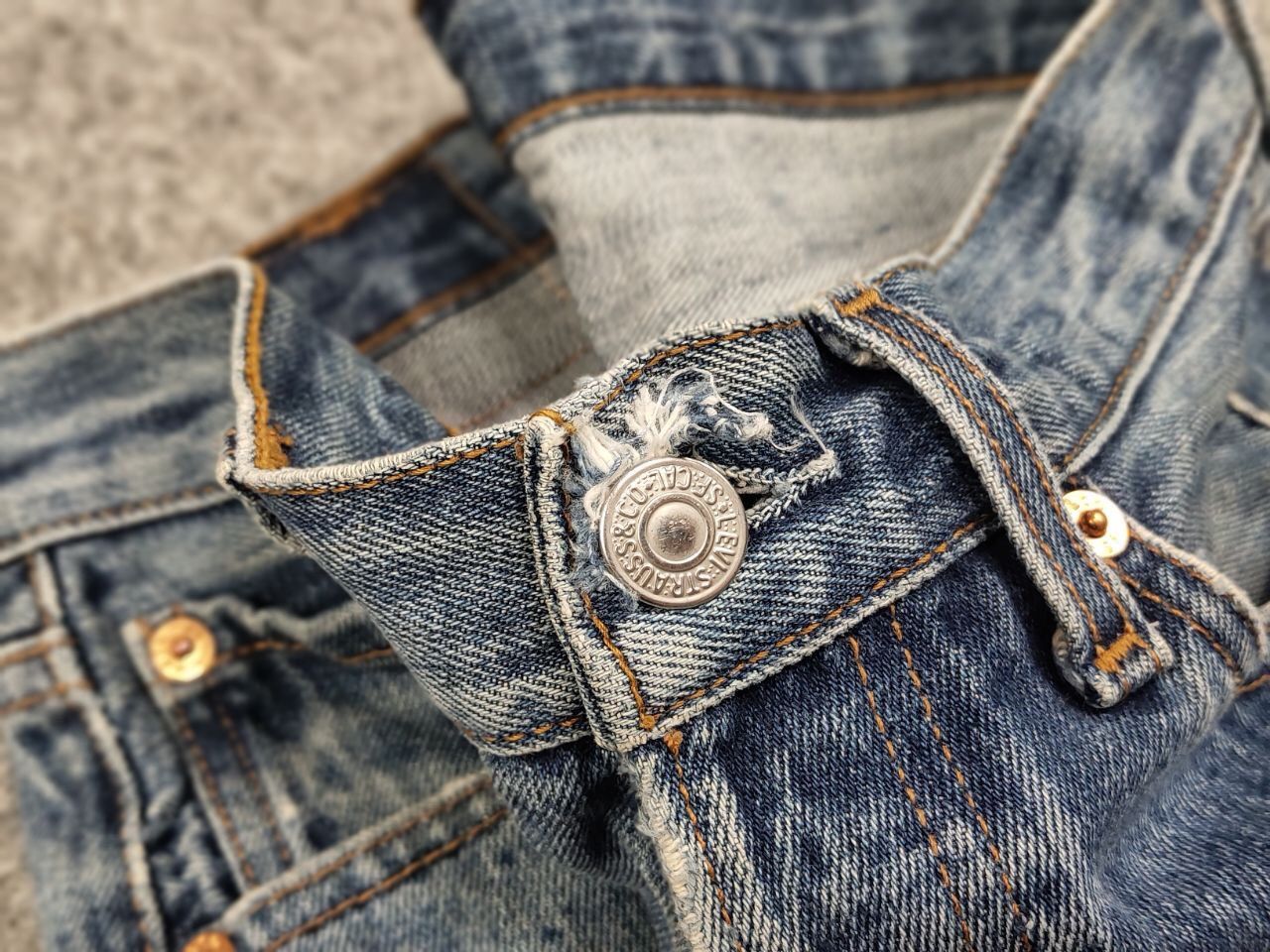 Levi's Vintage 90's Levis 501 Distressed Blue Faded Denim Jeans Size US 28 / EU 44 - 13 Thumbnail