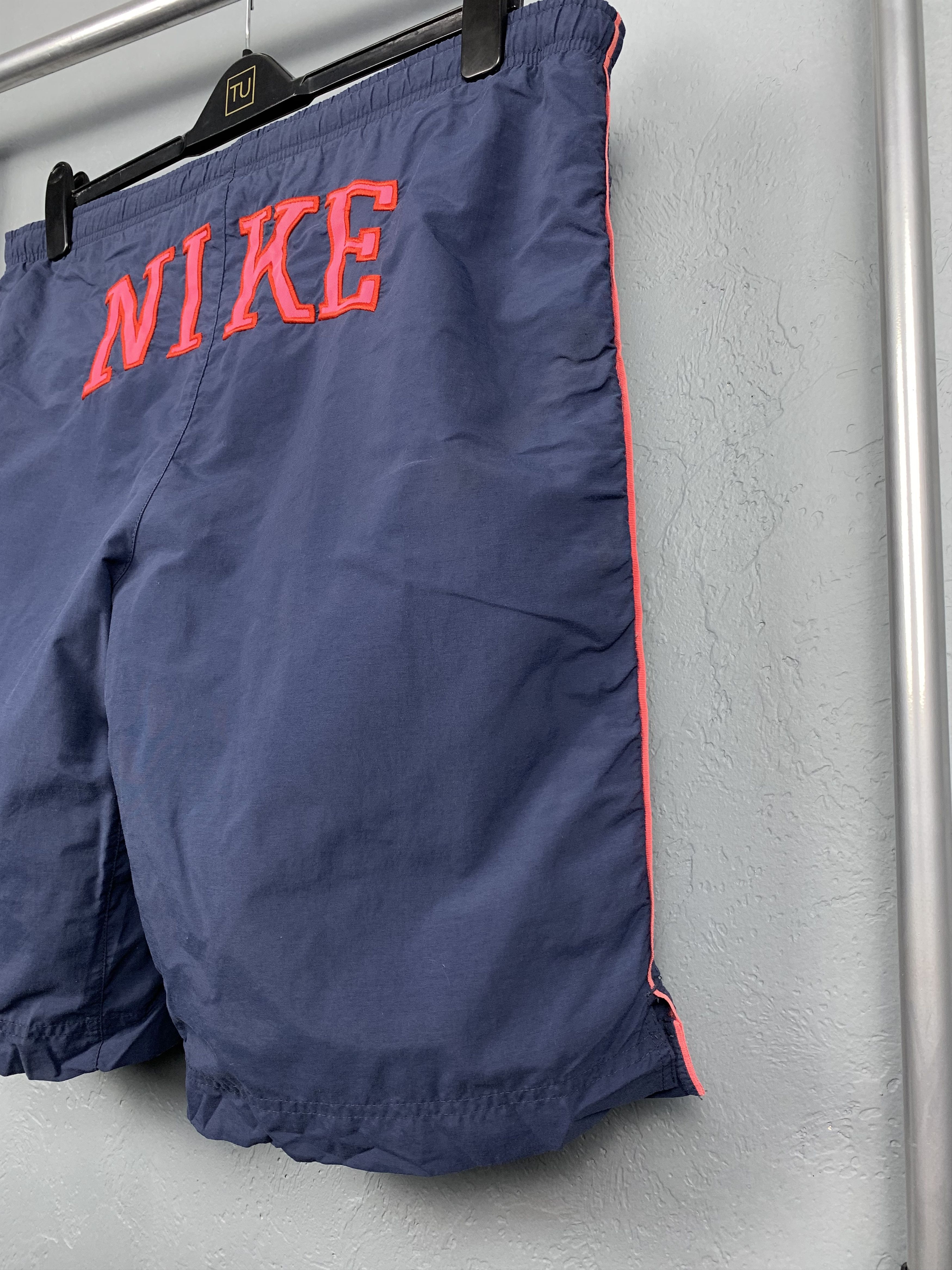 Nike Vintage Nike Mens Nylon Shorts Y2K Size US 34 / EU 50 - 2 Thumbnail