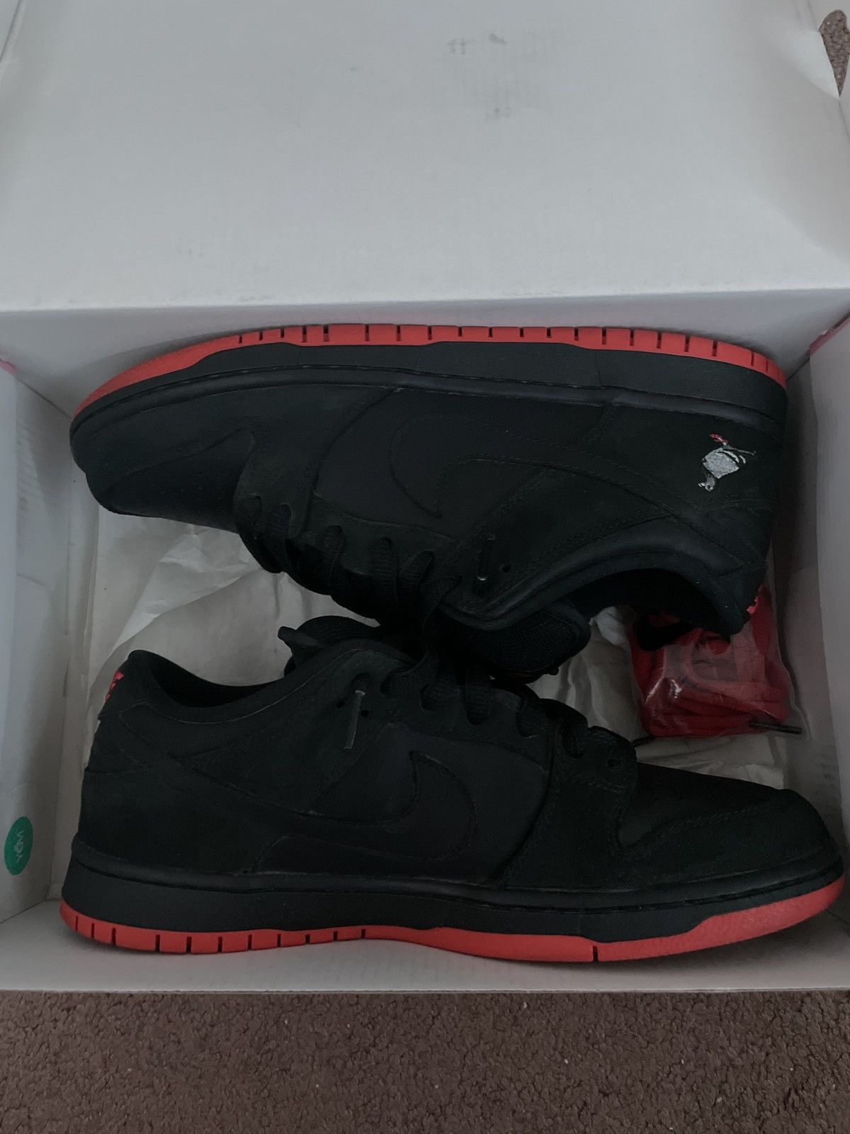 Nike Nike SB Dunk Low Black Pigeon Jeff Staple Size US 9.5 / EU 42-43 - 2 Thumbnail