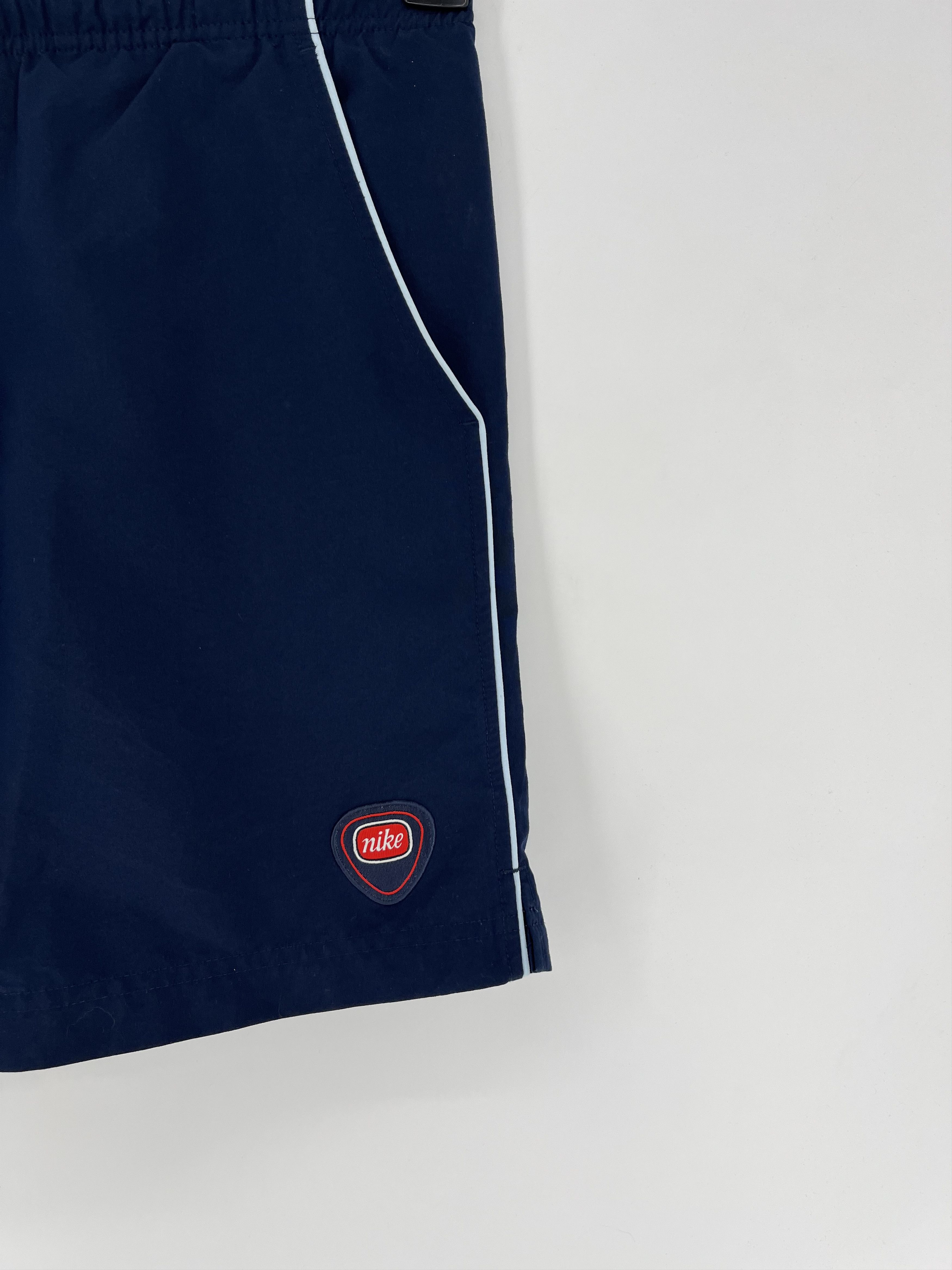 Nike 90s Vintage Nike Black Nylon Mini Swoosh Shorts Travis Style Size US 32 / EU 48 - 5 Thumbnail