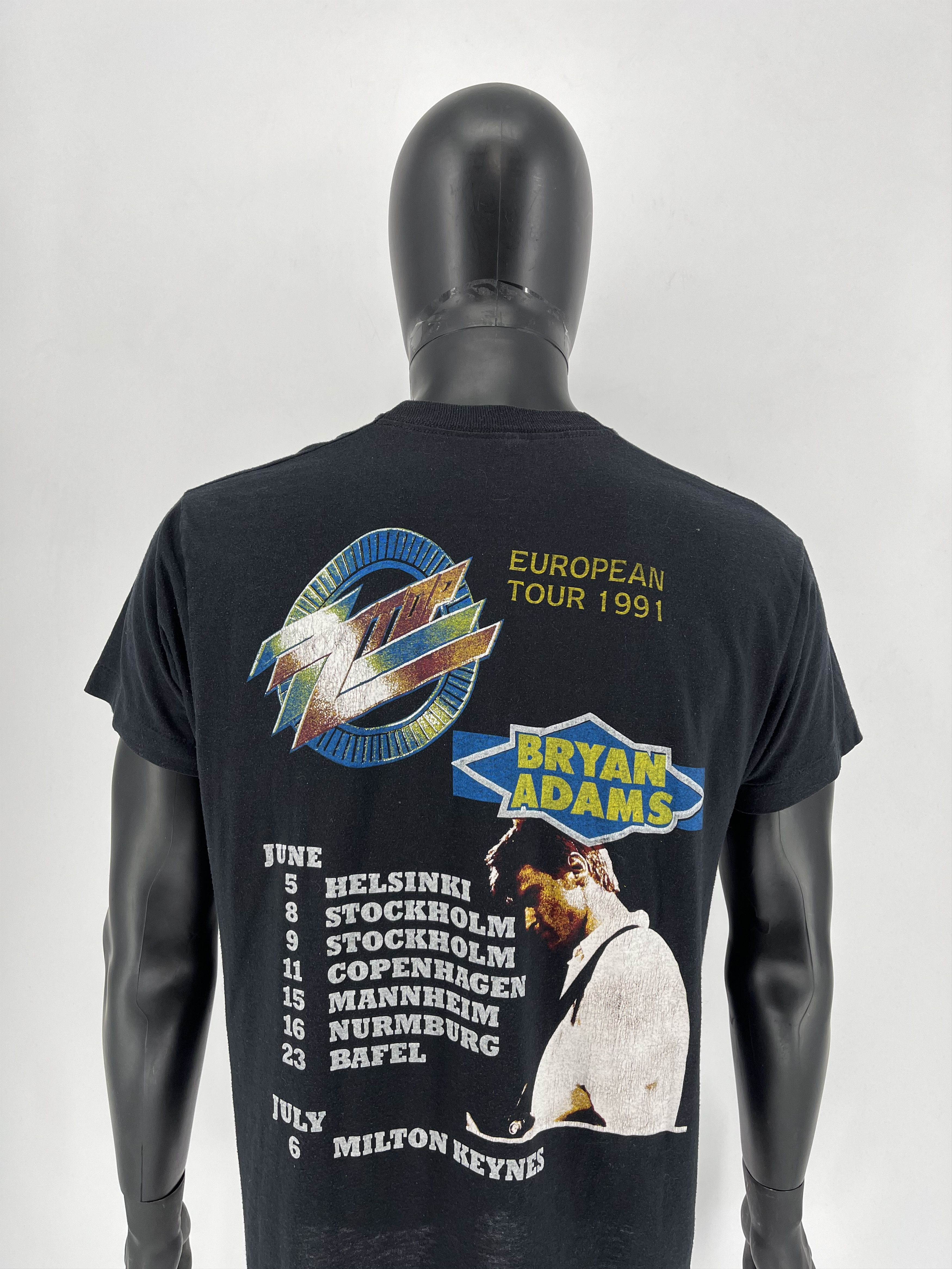 Band Tees Bryan Adams 1991 recycler vintage rock band tour tee Size US L / EU 52-54 / 3 - 10 Thumbnail