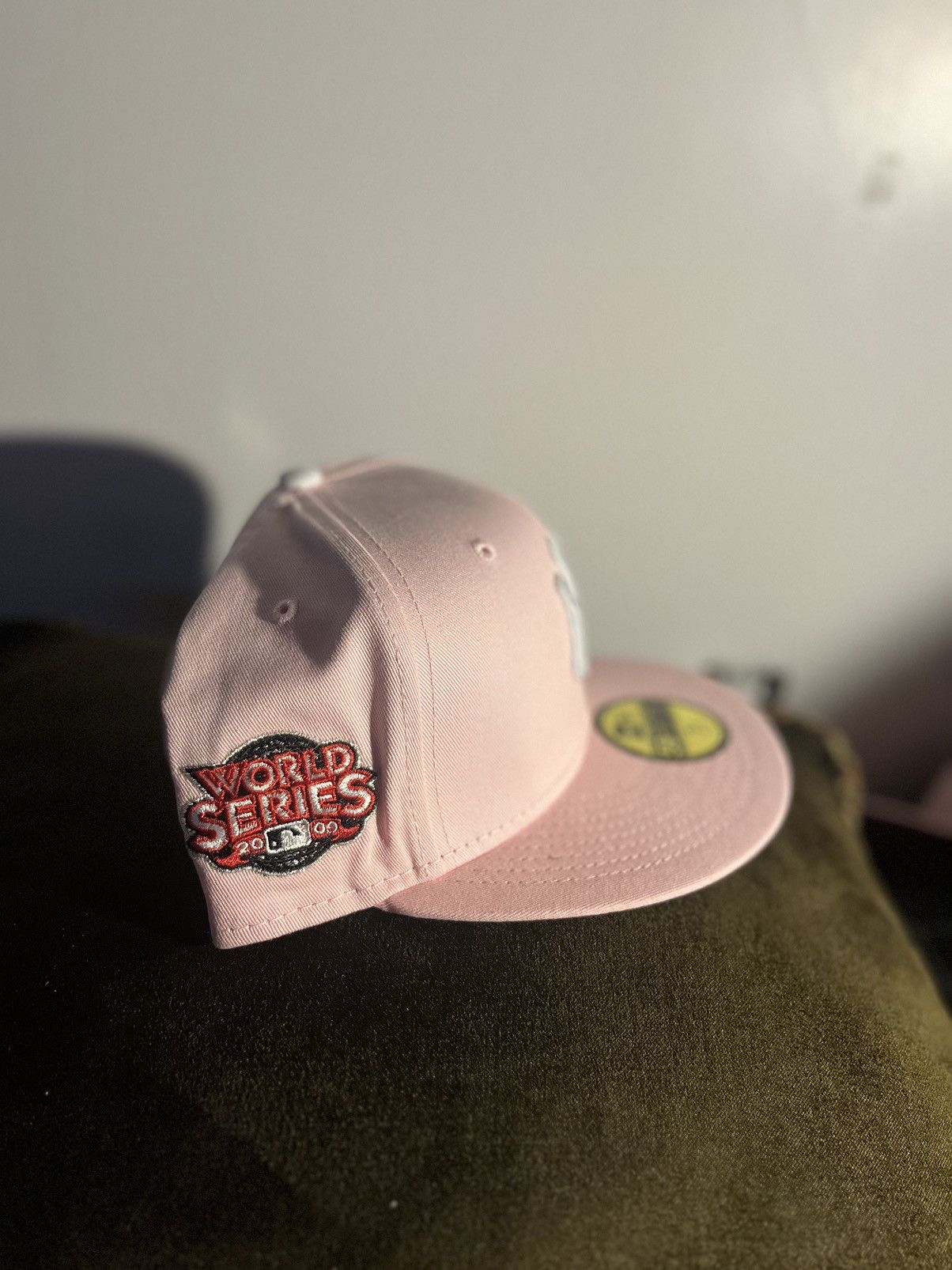 New Era 7 1/8 Hat Club Yankees 2009 World Series Strawberry Jam Size ONE SIZE - 4 Thumbnail