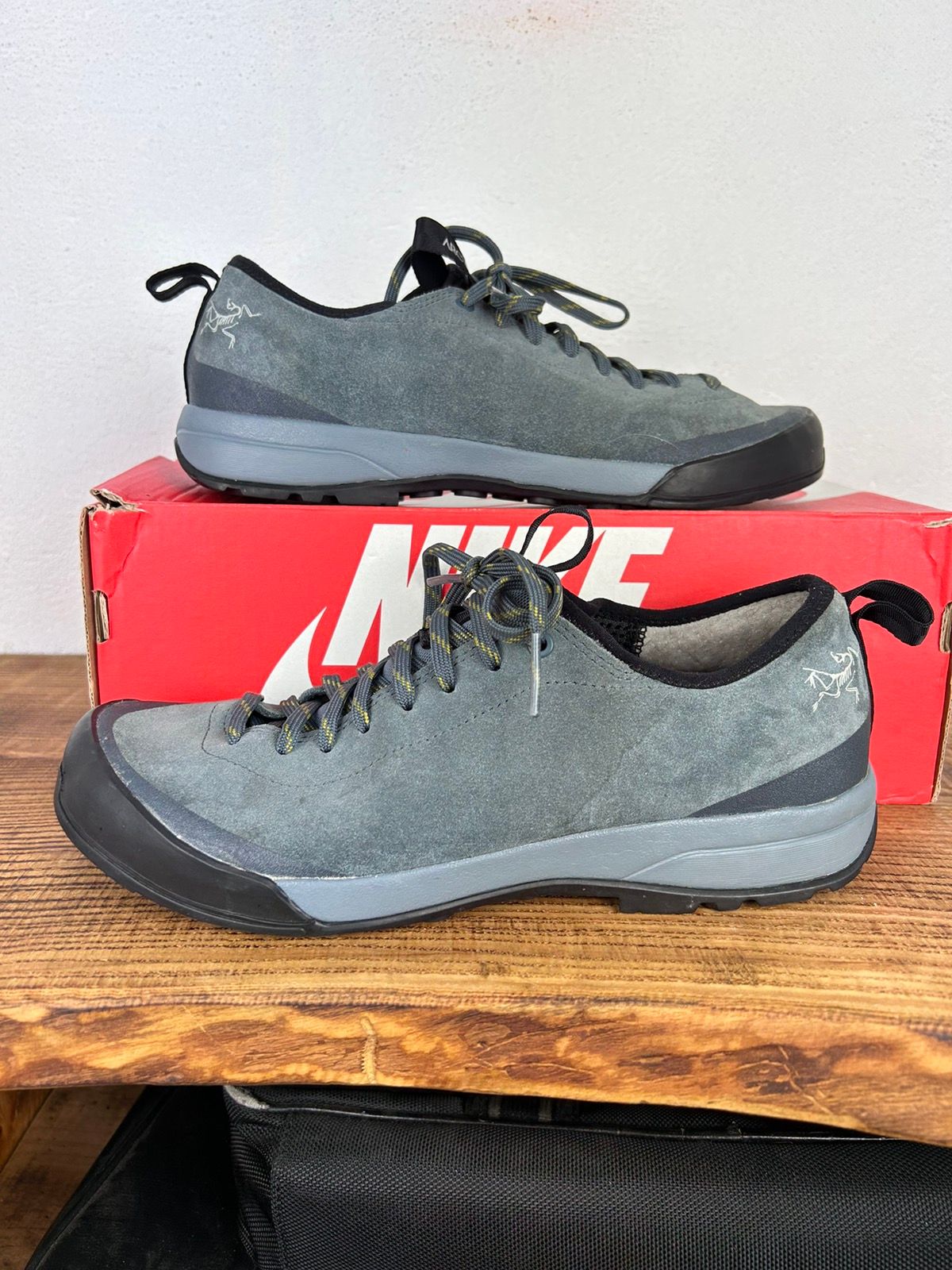Arc'Teryx Arc’Teryx Acrux Sl Leather Low Top Trekking Sneakers | Grailed