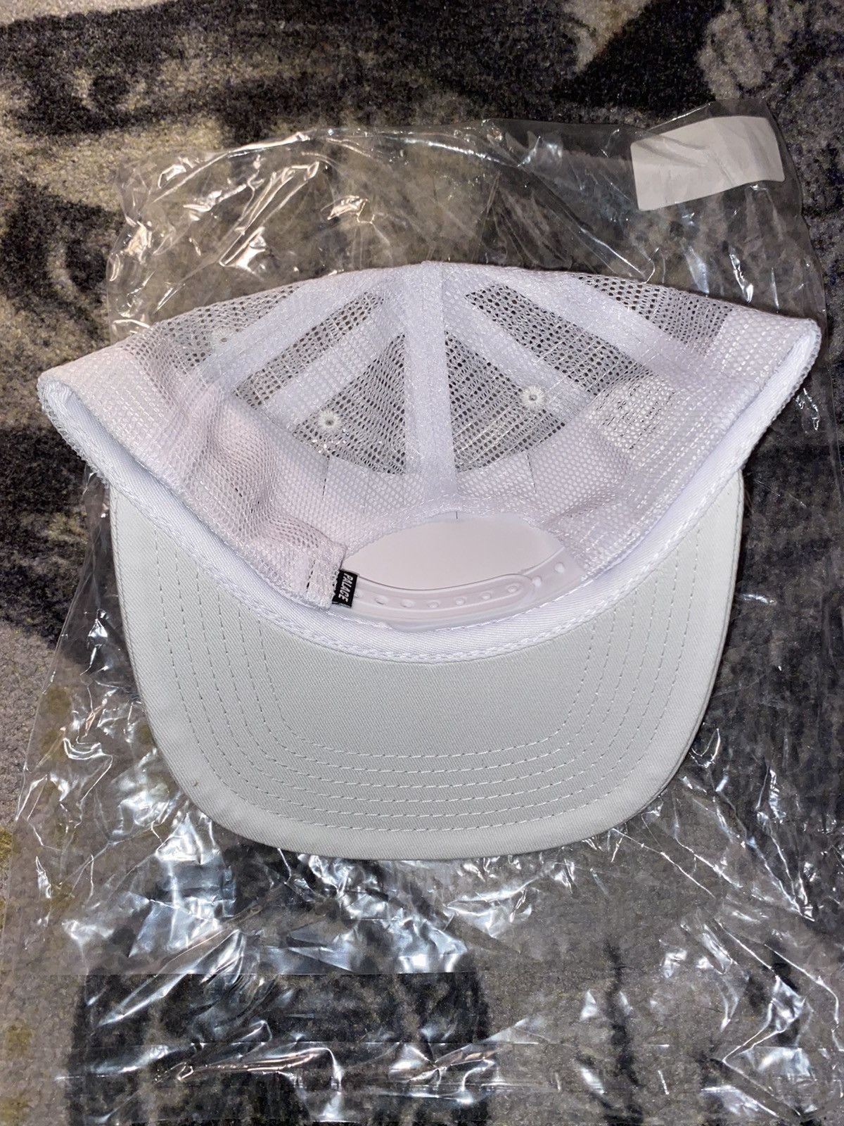 Palace Palace Semi Mosh Pal Hat White Size ONE SIZE - 2 Thumbnail