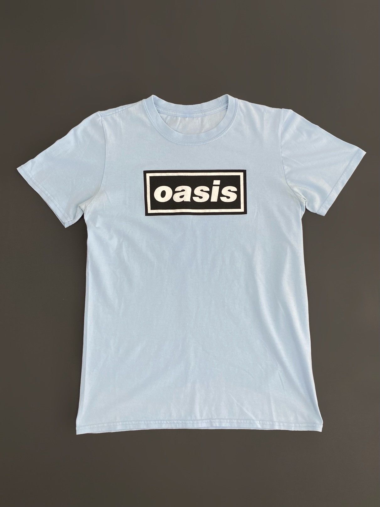 Band Tees Mid 2000’s Oasis Definitely Maybe Graphic T-Shirt Size S / US 4 / IT 40 - 1 Thumbnail