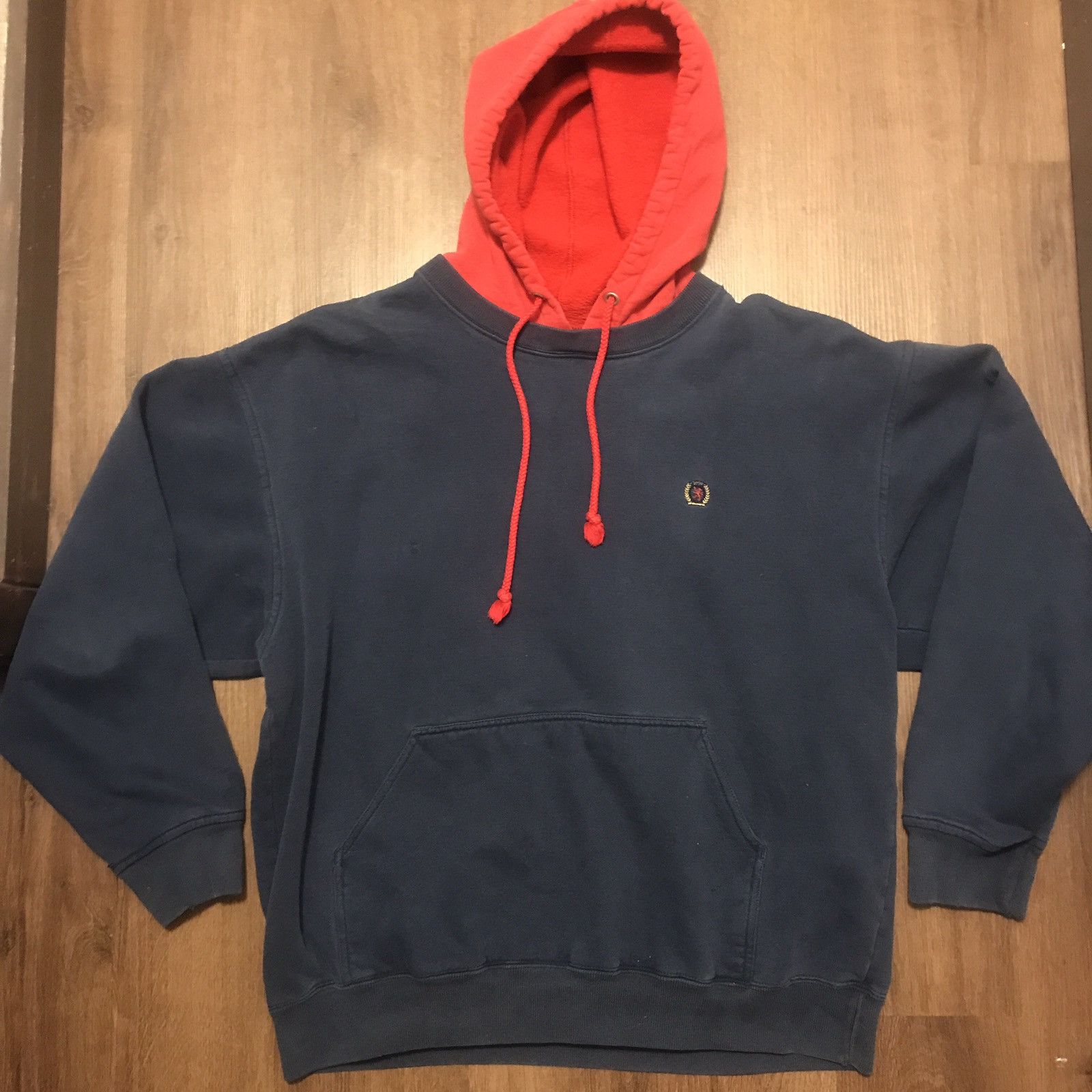 Tommy Hilfiger Tommy Hilfiger Hooded Sweatshirt Hoodie Crest Logo Big Flag Size US L / EU 52-54 / 3 - 2 Thumbnail