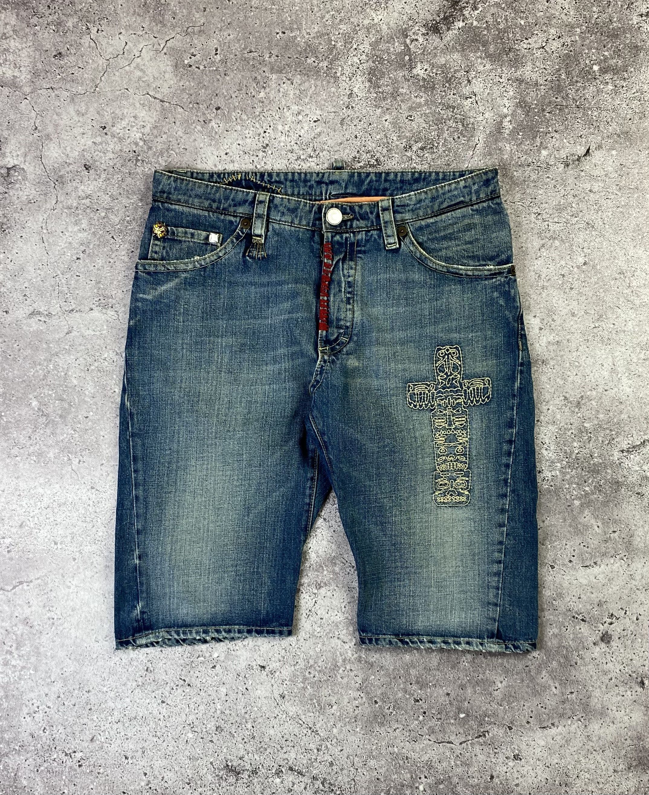 Dsquared2 × Vintage Dsquared2 Embroidered Cross Blue Jeans Distressed Shorts Size US 32 / EU 48 - 2 Thumbnail