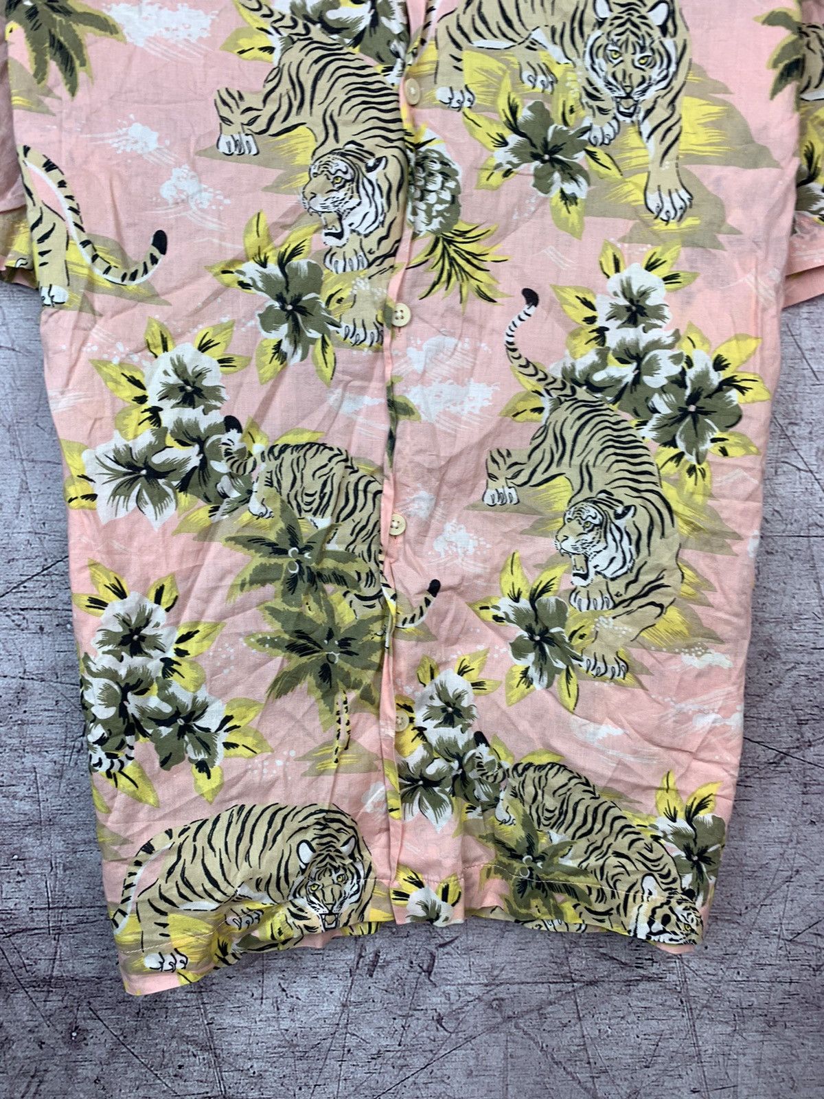 Japanese Brand Vintage Japanese Asian Tiger Shirt Size US L / EU 52-54 / 3 - 3 Thumbnail
