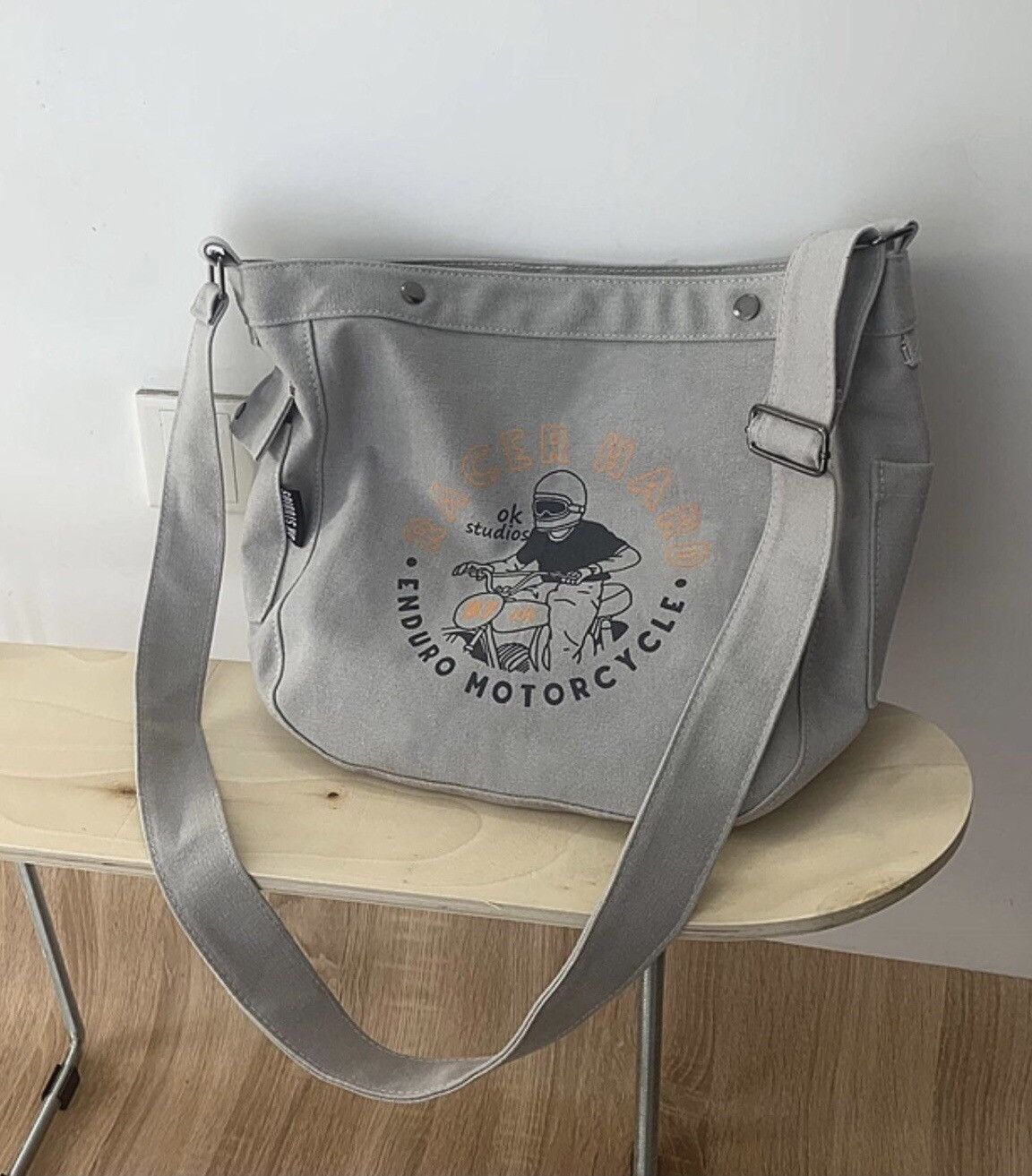 Japanese Brand 90s retro cartoon graphic canvas shoulder bag crossbody Size ONE SIZE - 4 Thumbnail