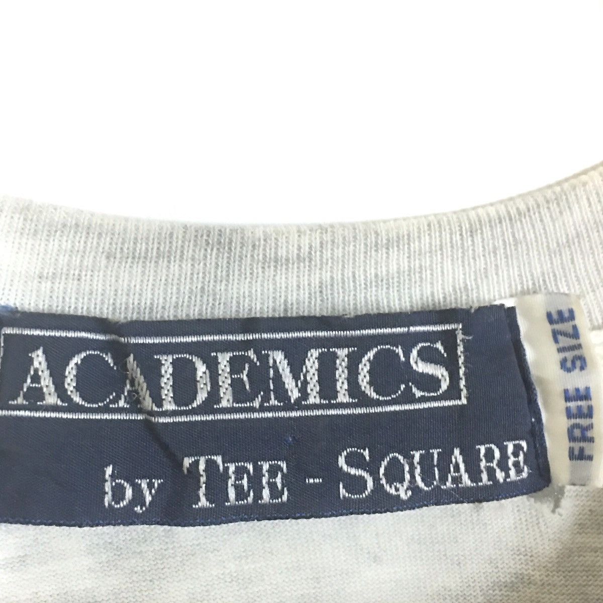 Other Vintage 90’s The Ateneo de Manila University Crew Neck Size US M / EU 48-50 / 2 - 7 Thumbnail
