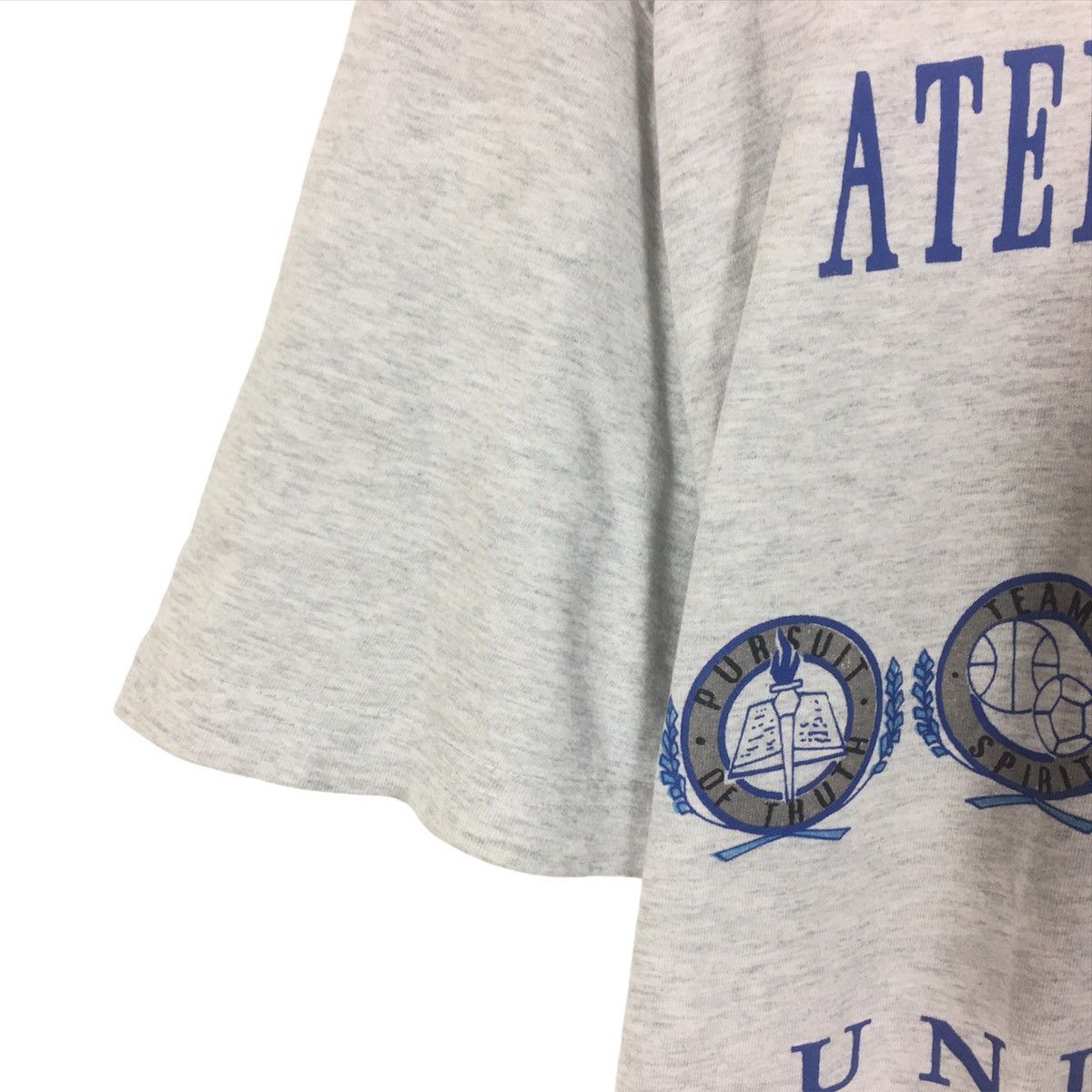 Other Vintage 90’s The Ateneo de Manila University Crew Neck Size US M / EU 48-50 / 2 - 3 Thumbnail