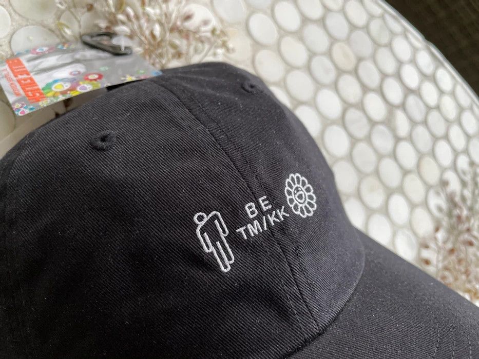 Billie Eilish Billie Eilish Taksahi Murakami Uniqlo Black White Hat Cap Size ONE SIZE - 2 Thumbnail