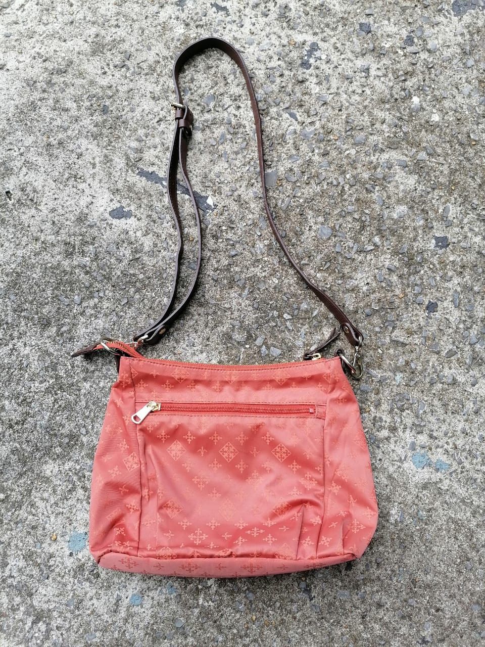 Japanese Brand Russet Tokyo Made In Japan Sling Bag Size ONE SIZE - 8 Thumbnail